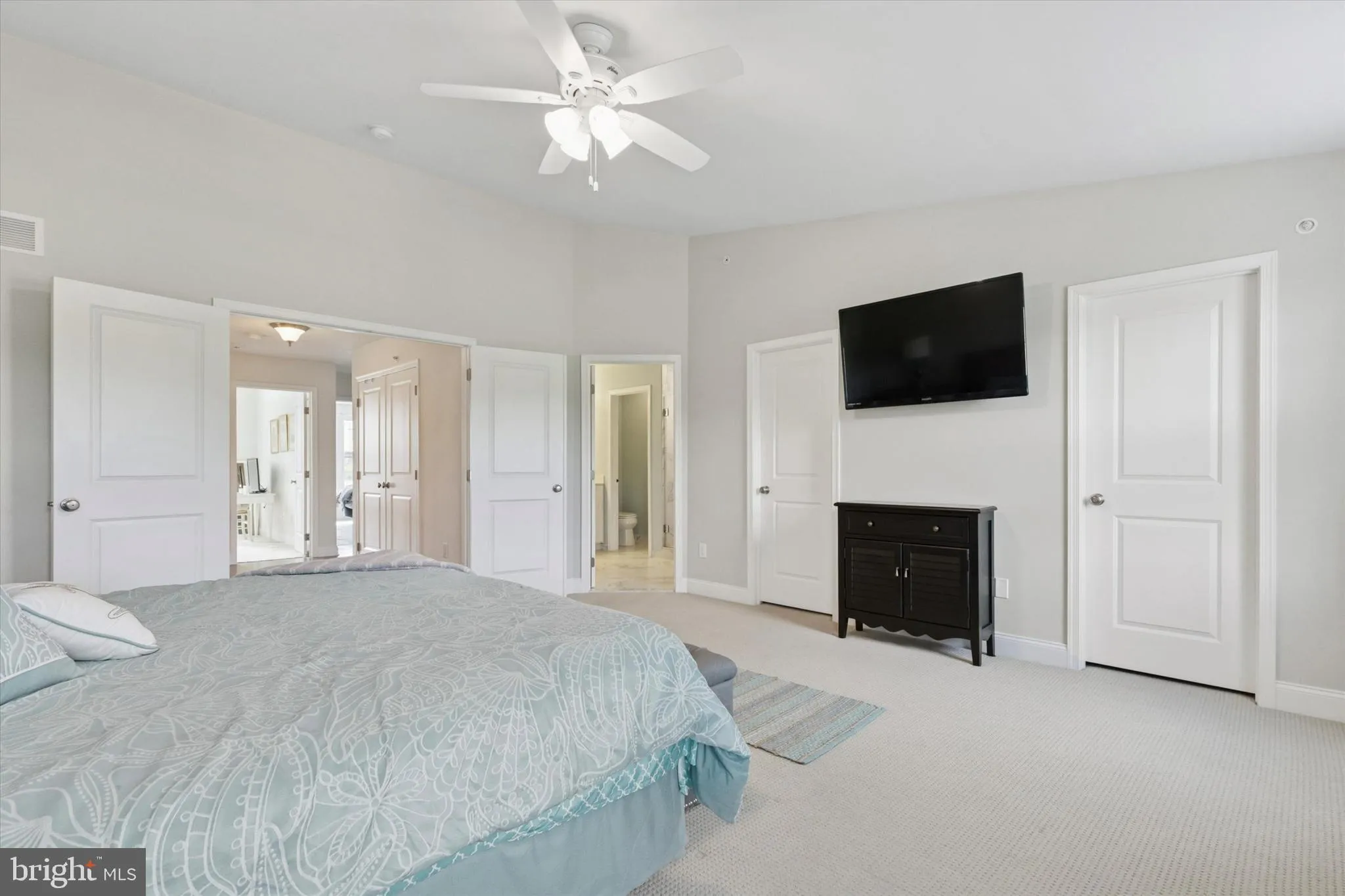 Conshohocken, Pennsylvania 19428, United States, 3 Bedrooms Bedrooms, ,3 BathroomsBathrooms,Residential,Active,192028