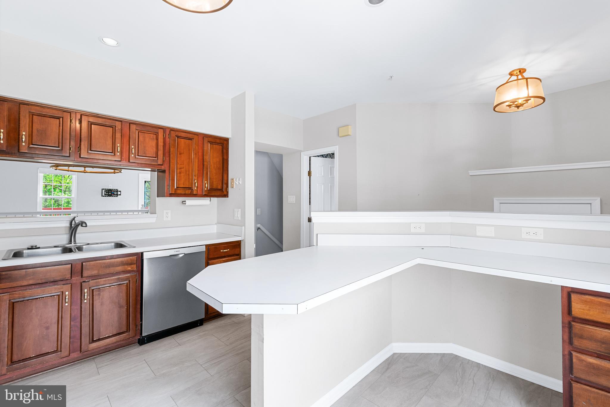 18612 CLOVERCREST CIRCLE