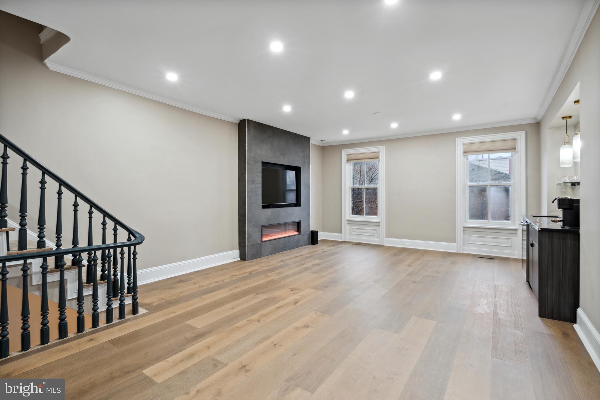 FAIRMOUNT - Residential