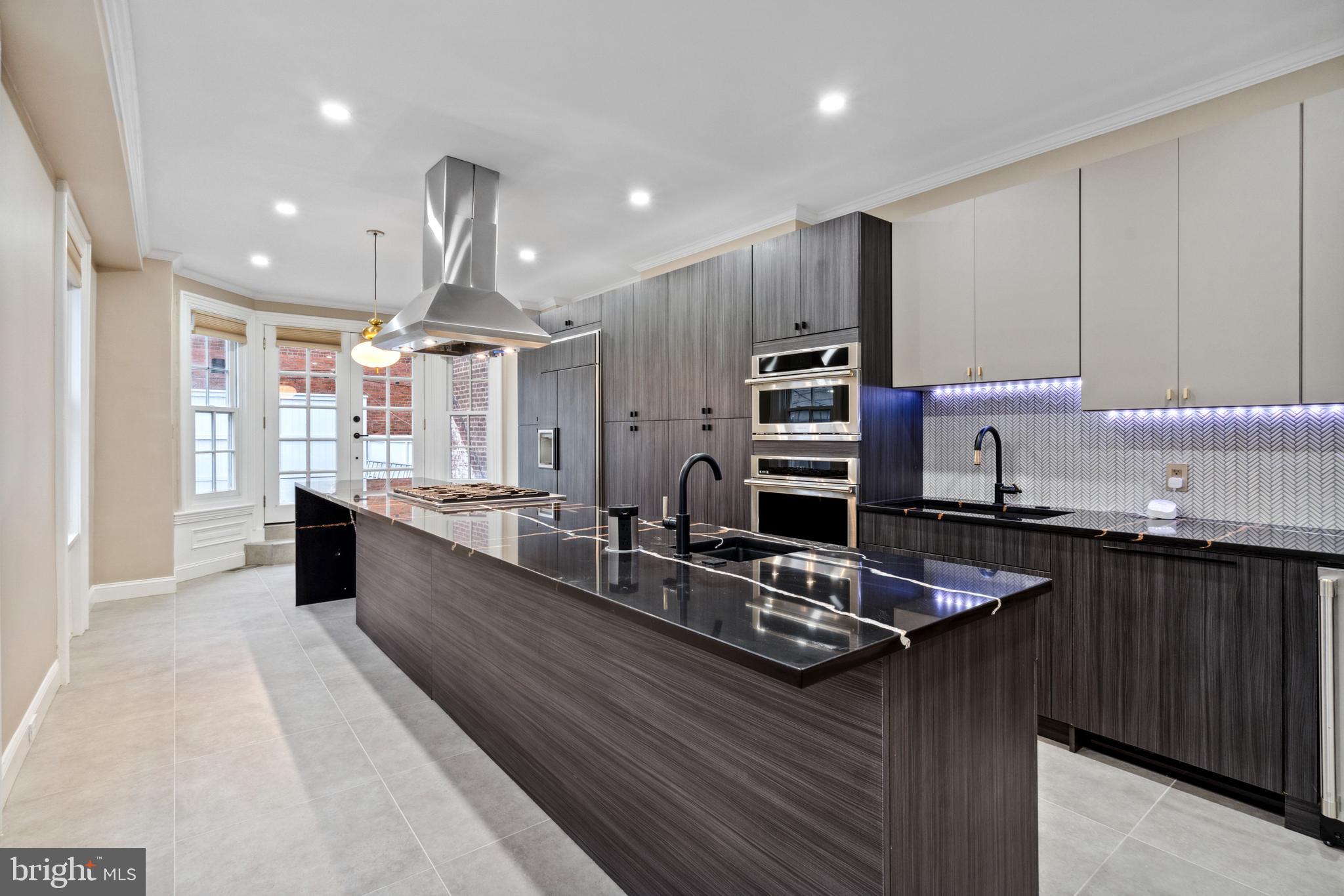 FAIRMOUNT - Residential