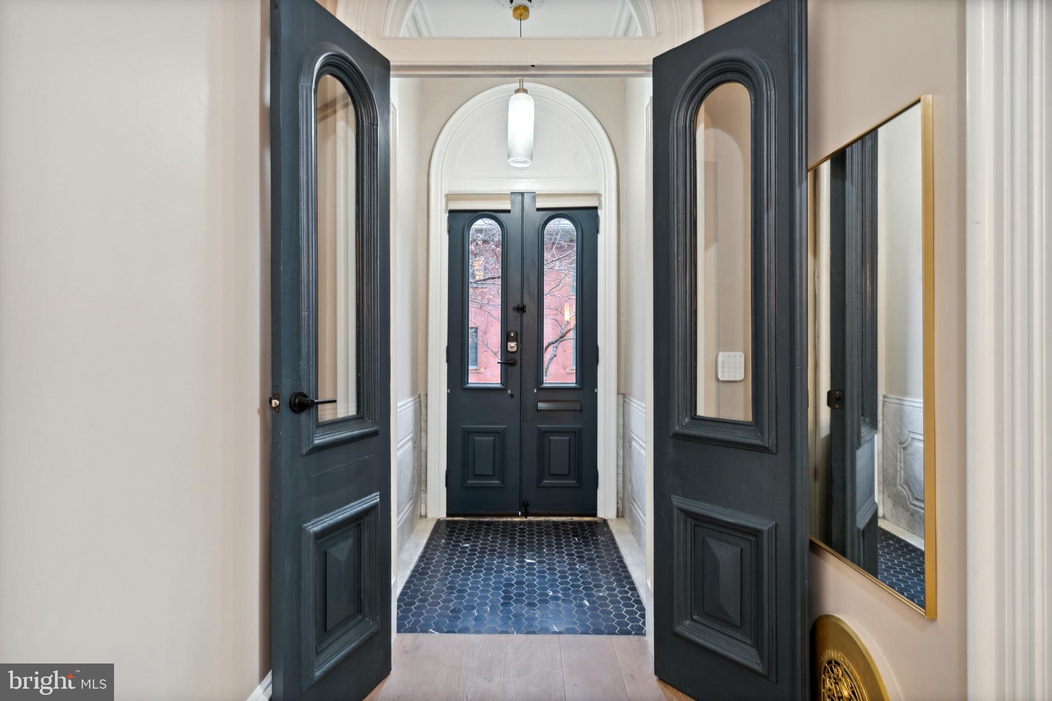 FAIRMOUNT - Residential