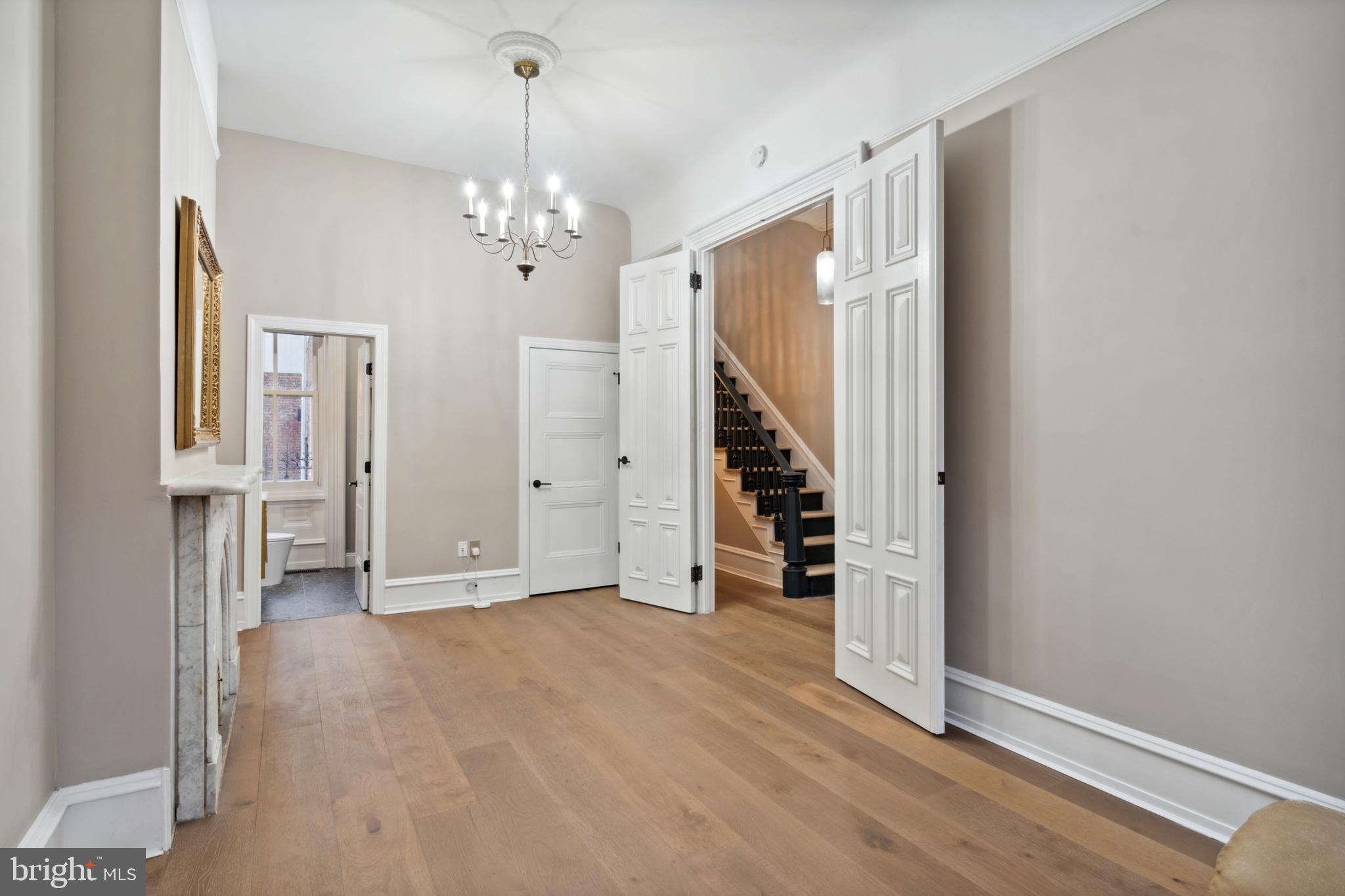 FAIRMOUNT - Residential