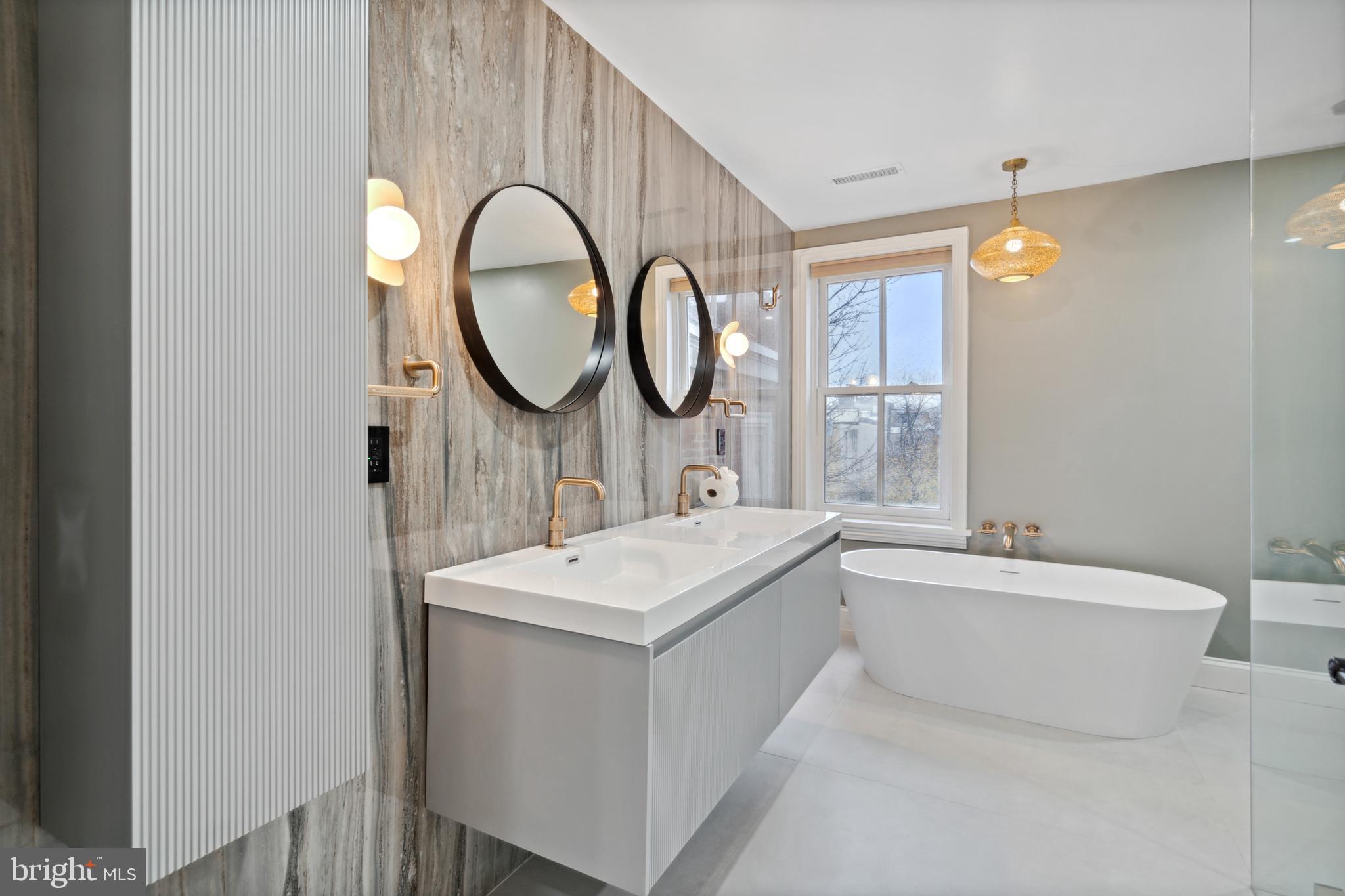 FAIRMOUNT - Residential