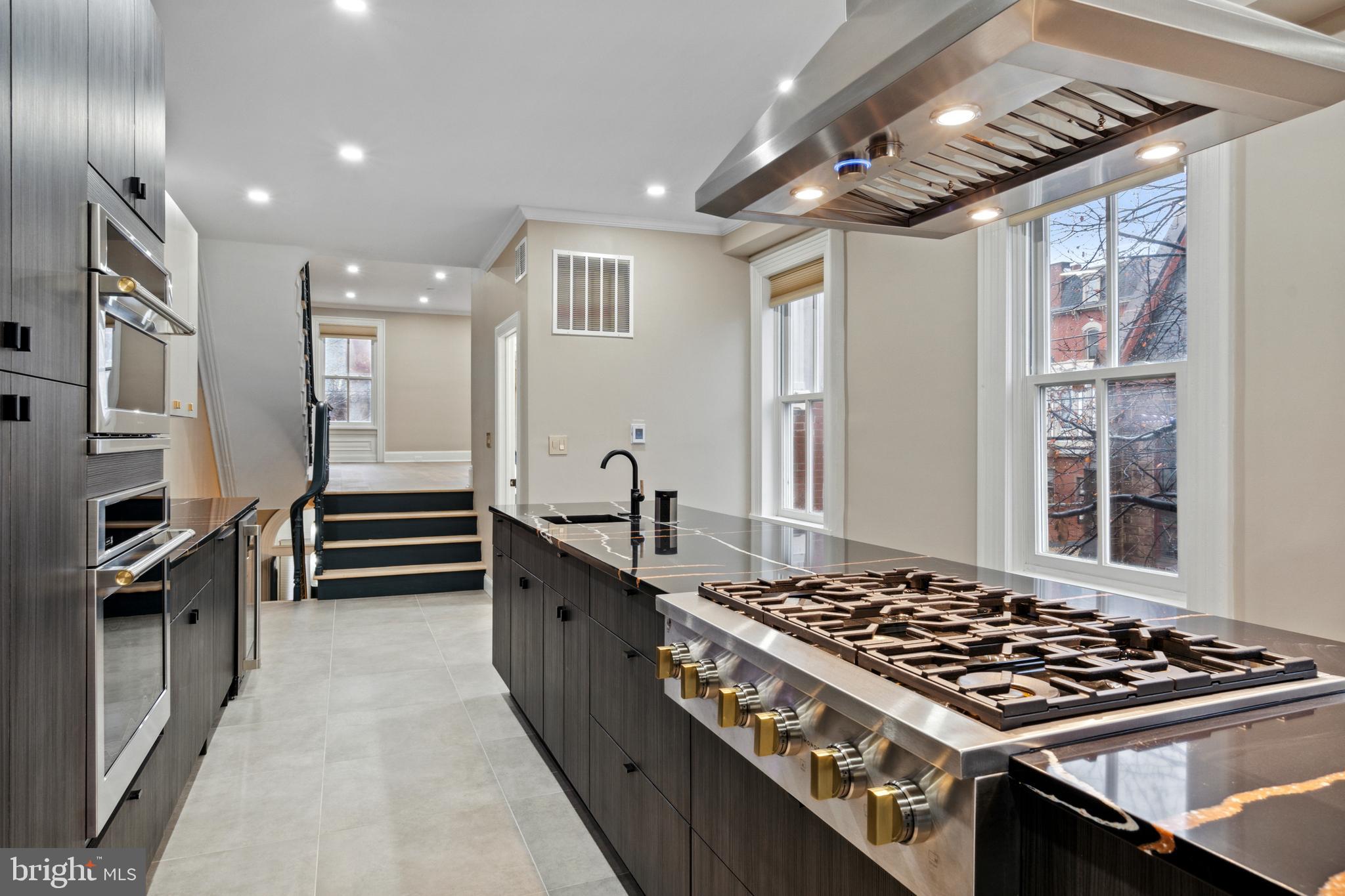 FAIRMOUNT - Residential