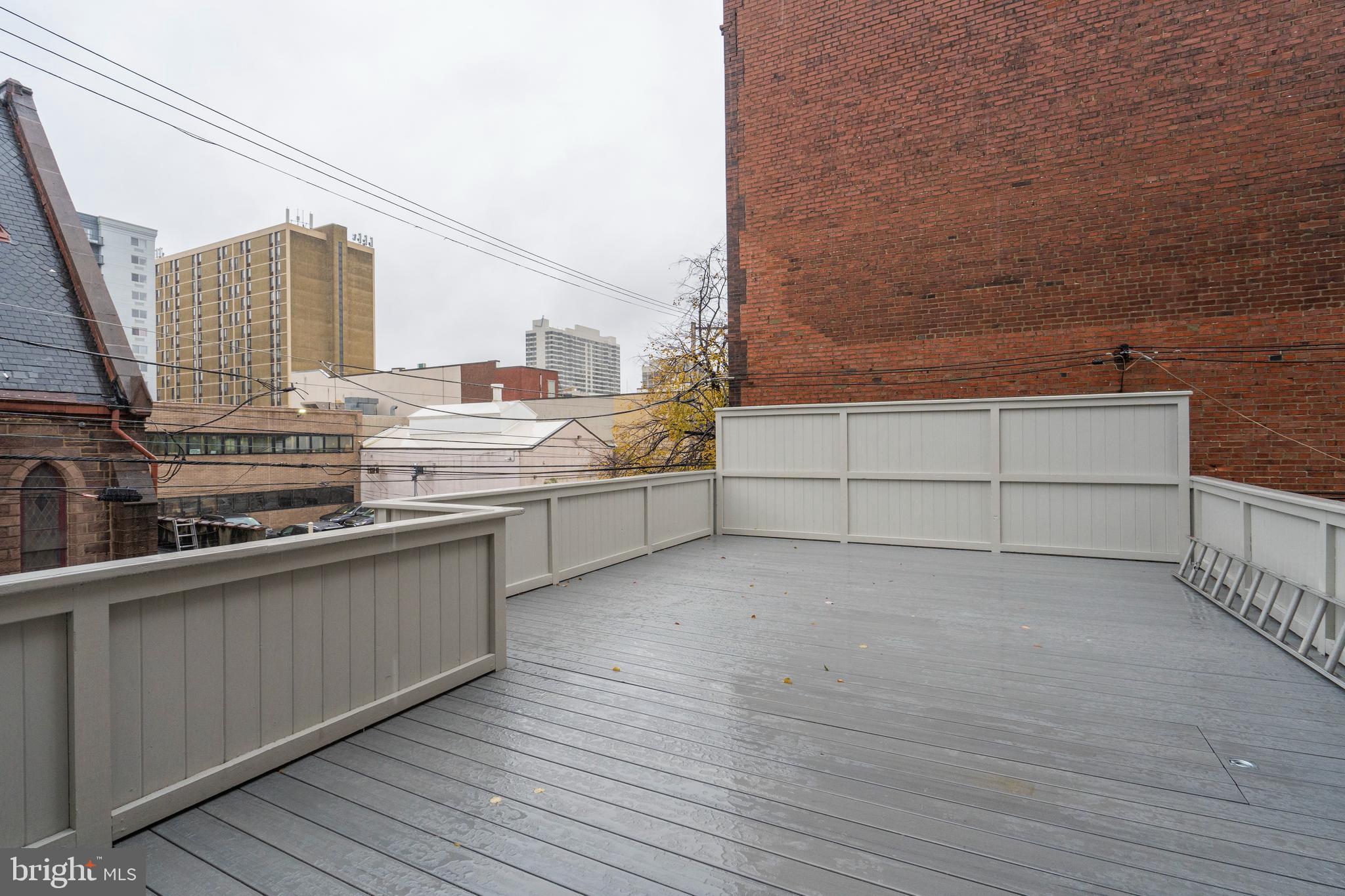 FAIRMOUNT - Residential