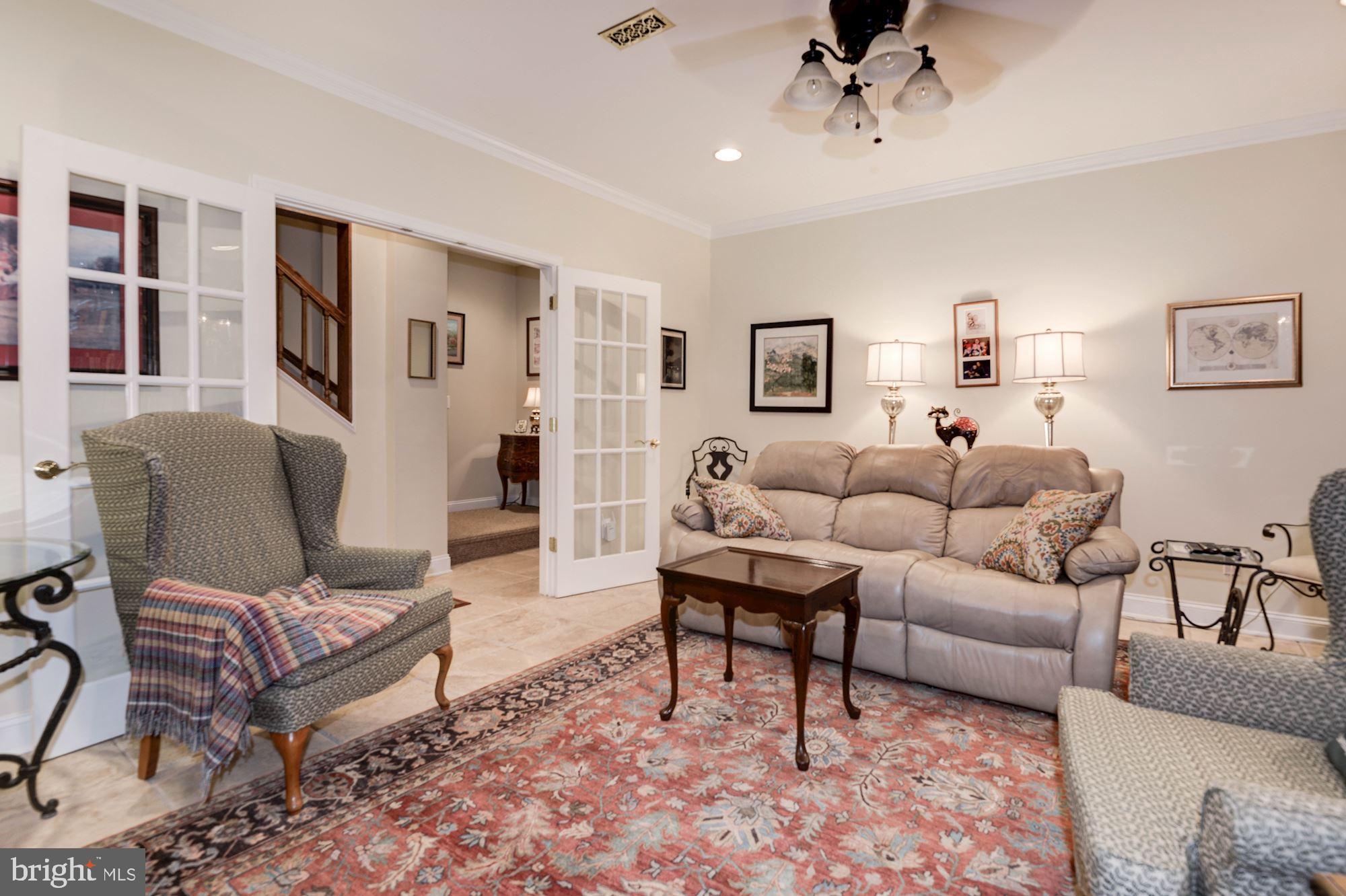 FEDERAL VILLAGE - Residential Lease