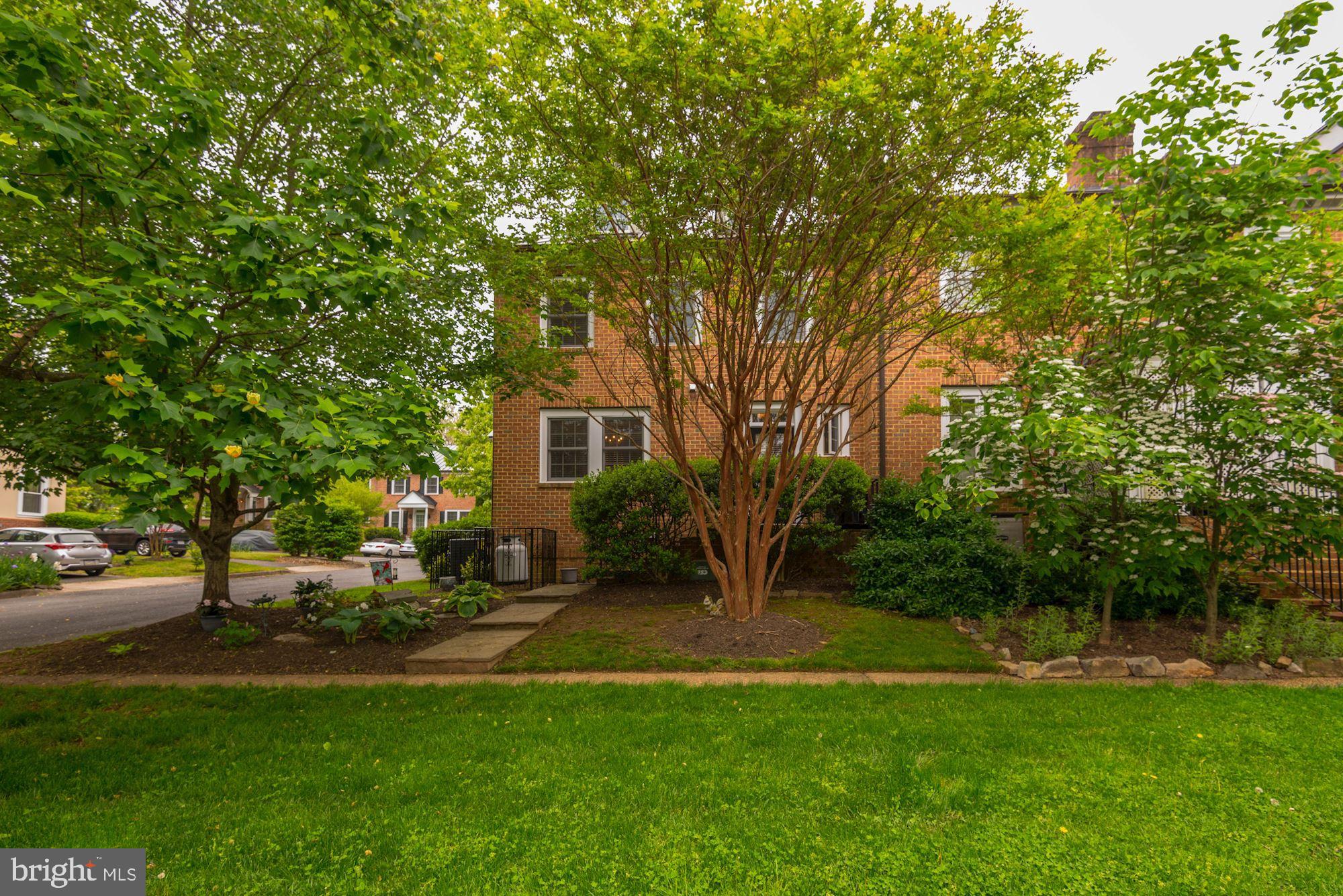 FEDERAL VILLAGE - Residential Lease