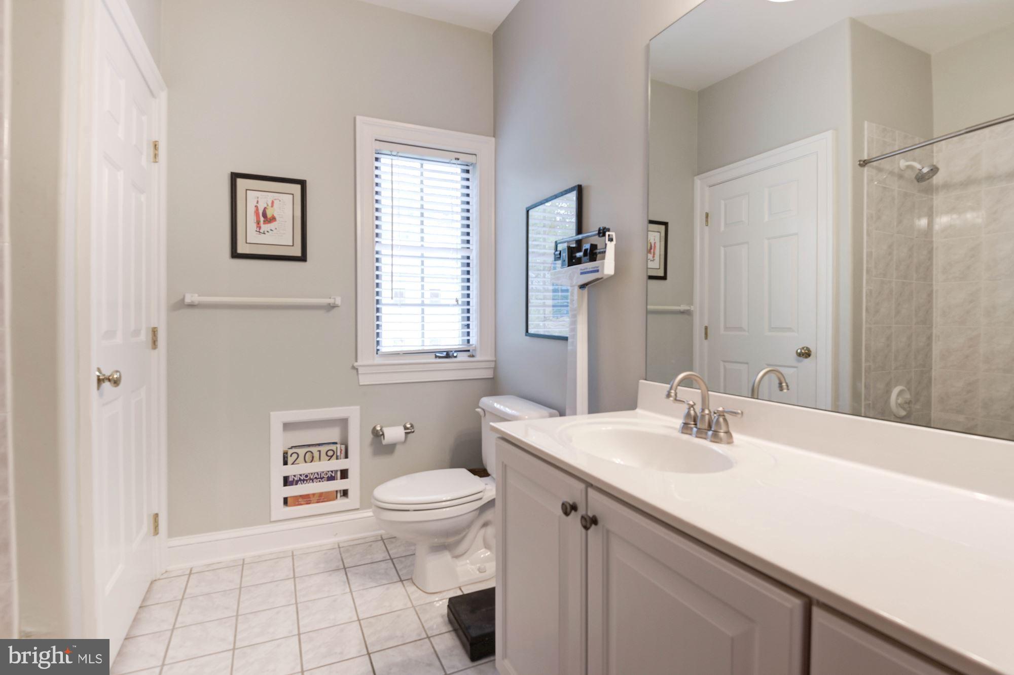 FEDERAL VILLAGE - Residential Lease