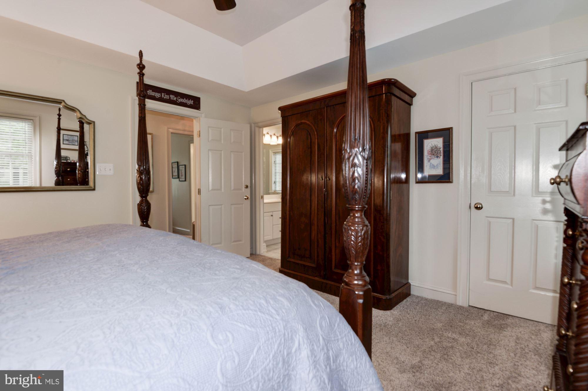 FEDERAL VILLAGE - Residential Lease