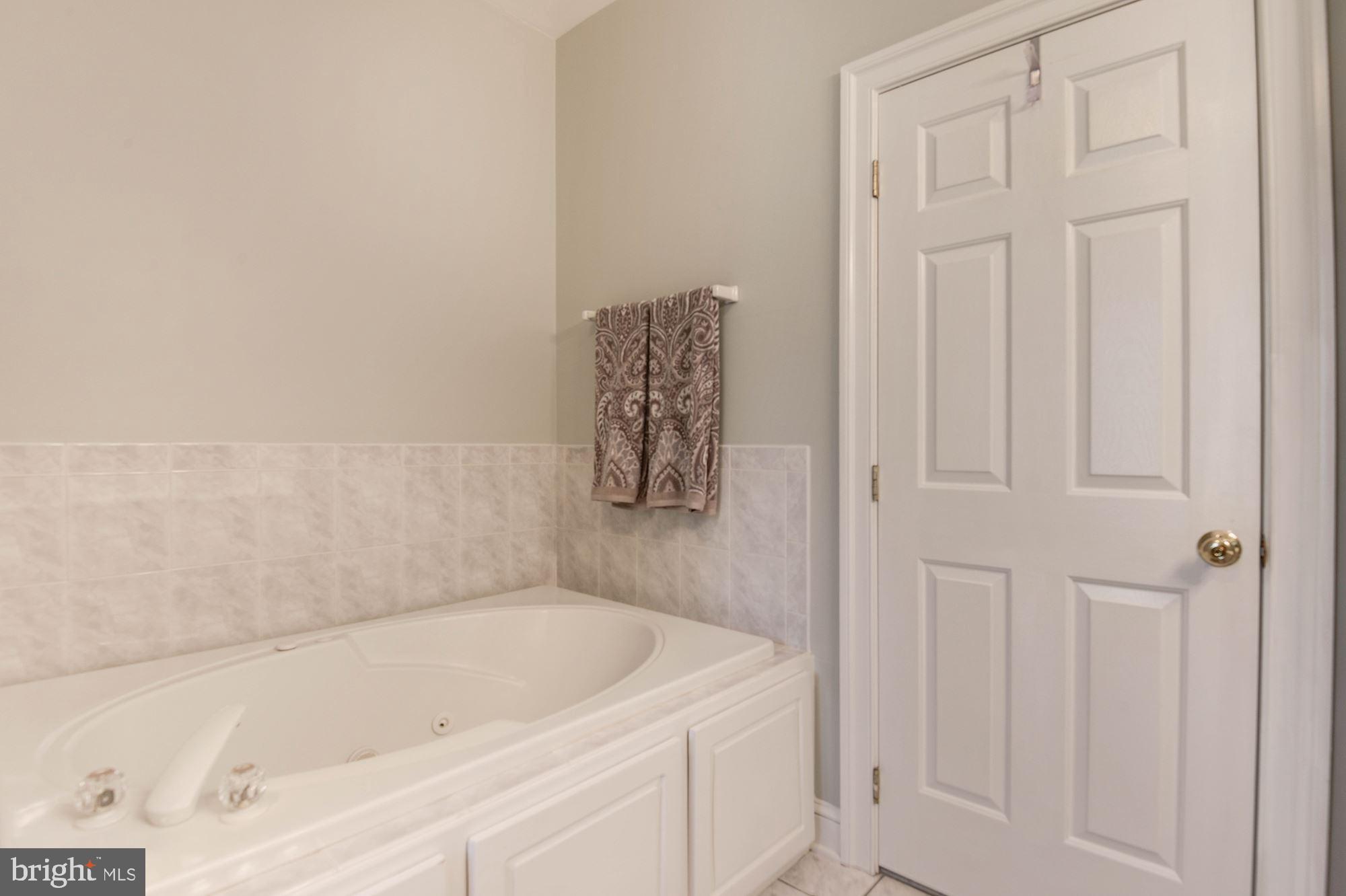 FEDERAL VILLAGE - Residential Lease