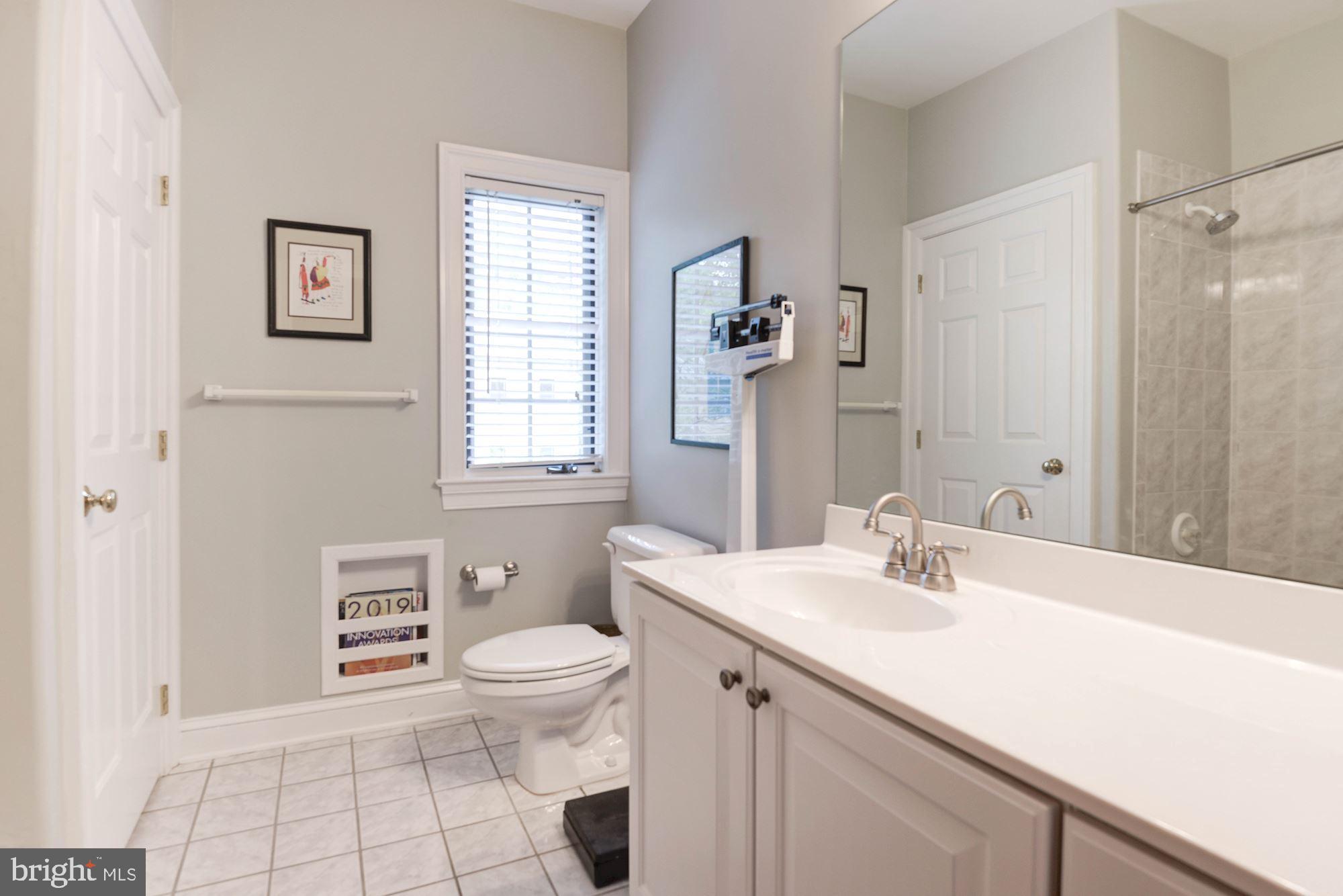 FEDERAL VILLAGE - Residential Lease