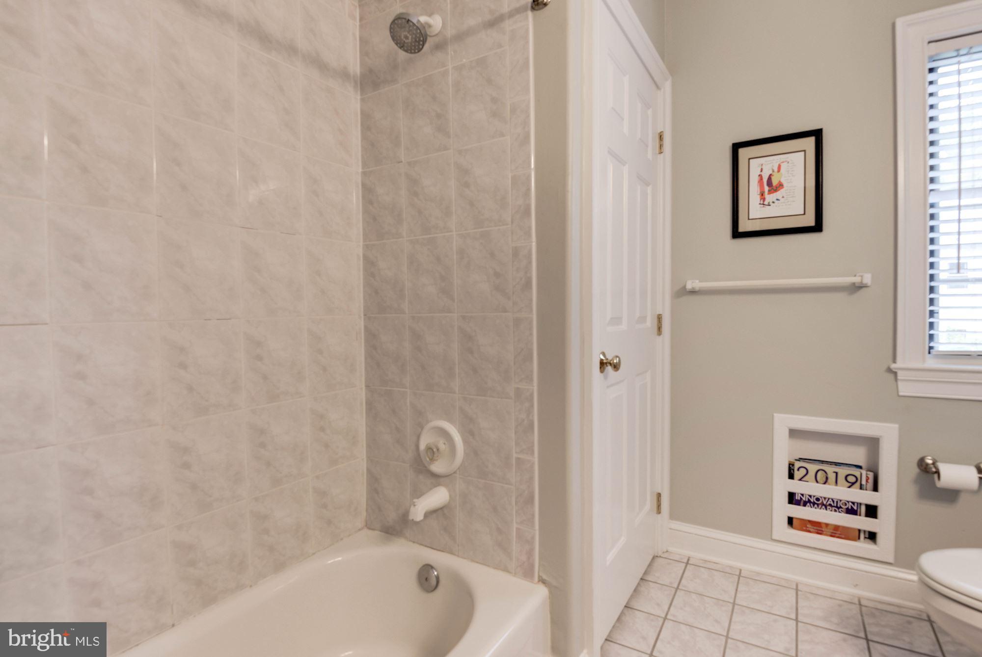 FEDERAL VILLAGE - Residential Lease