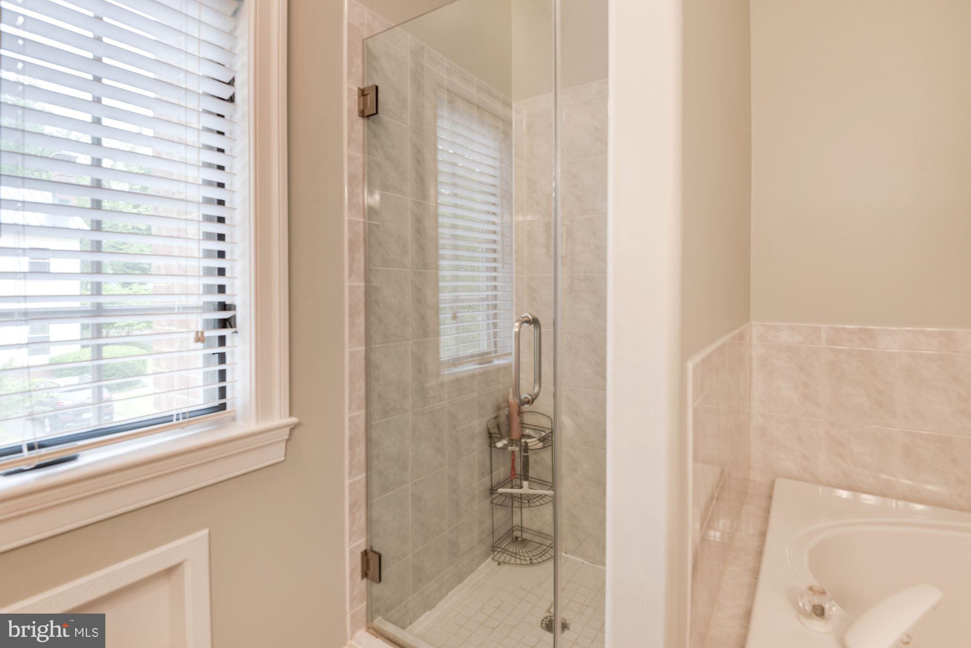 FEDERAL VILLAGE - Residential Lease