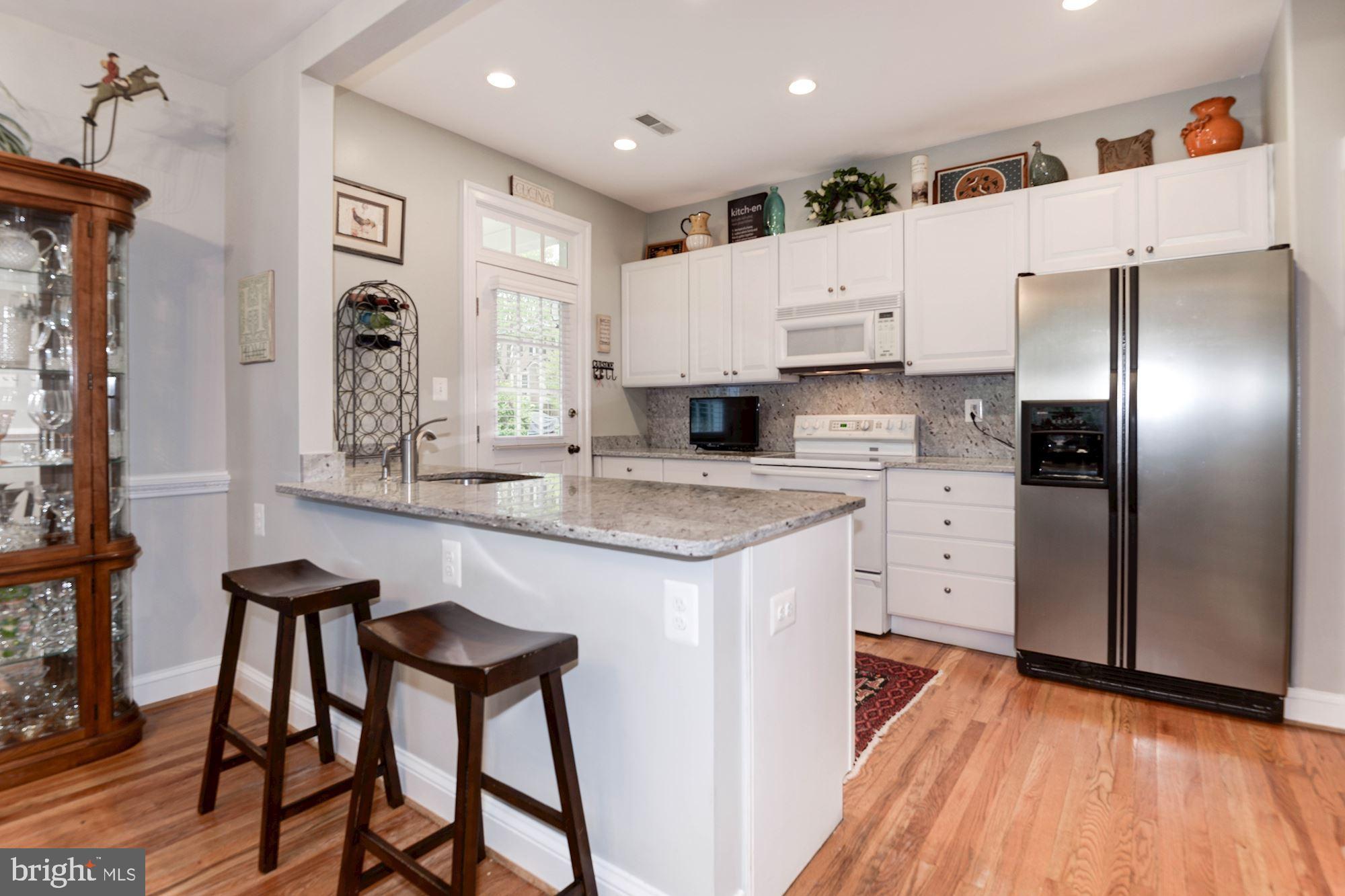 FEDERAL VILLAGE - Residential Lease