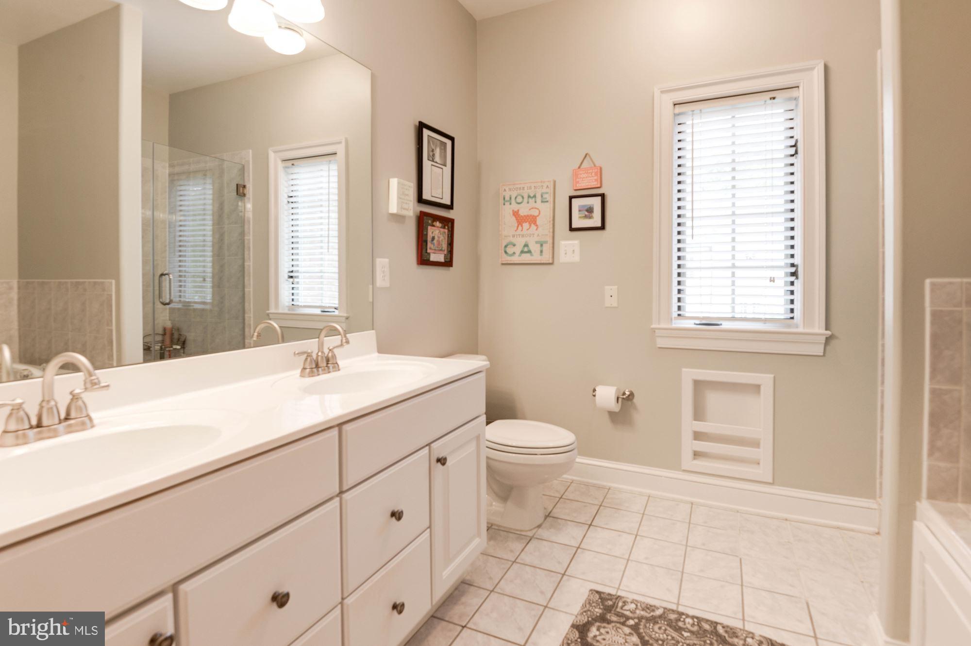 FEDERAL VILLAGE - Residential Lease