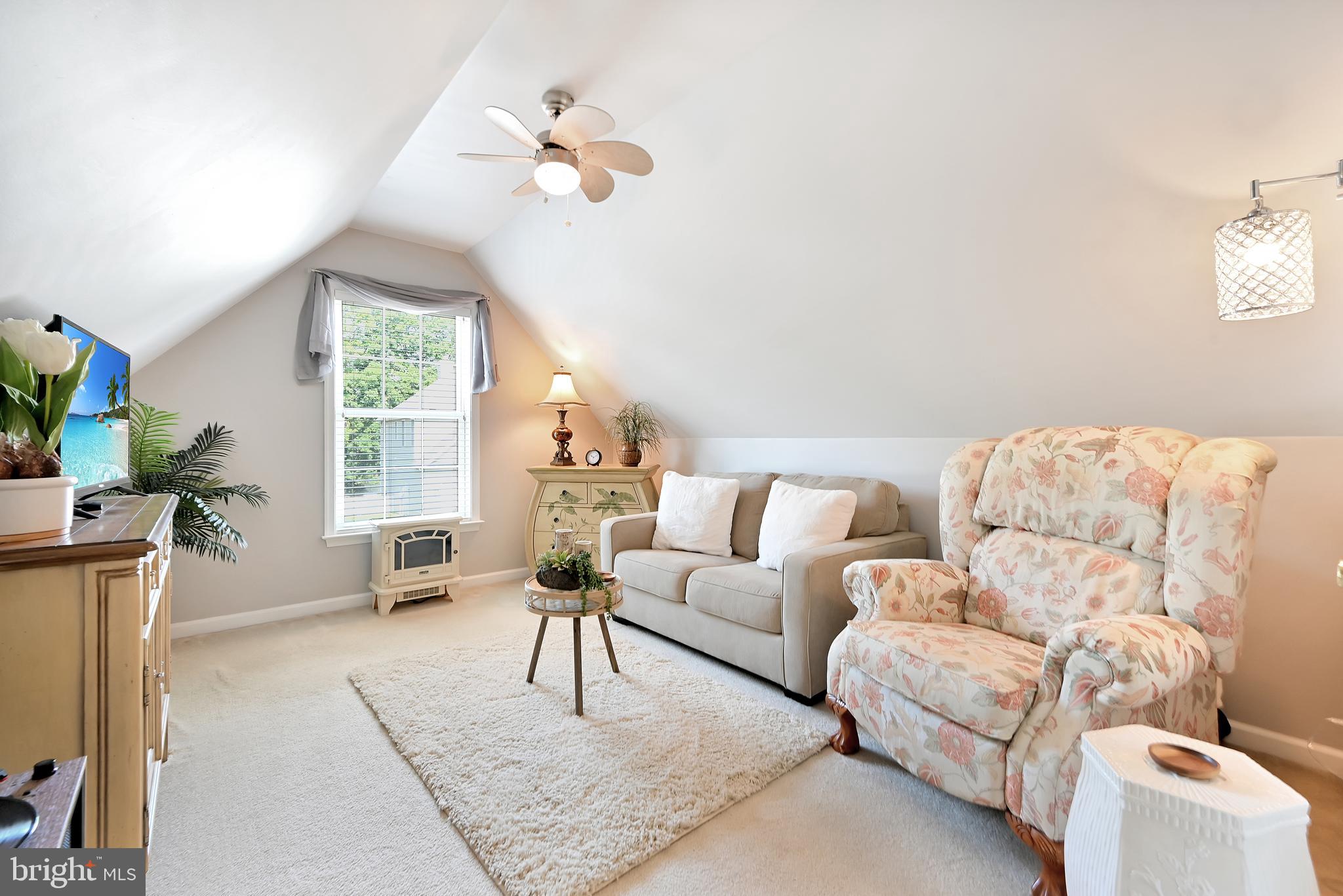 OYSTER HARBOR - Residential