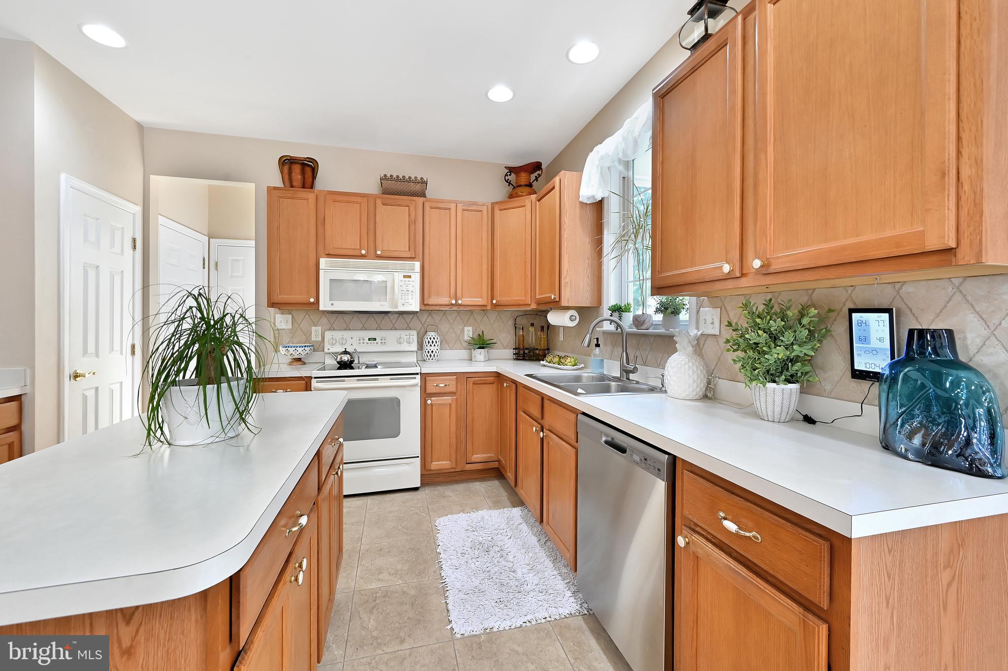 OYSTER HARBOR - Residential