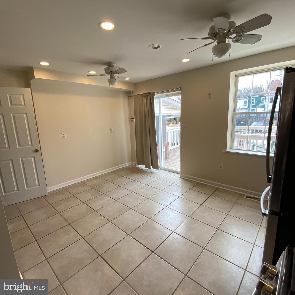 WOODBERRY - Residential Lease