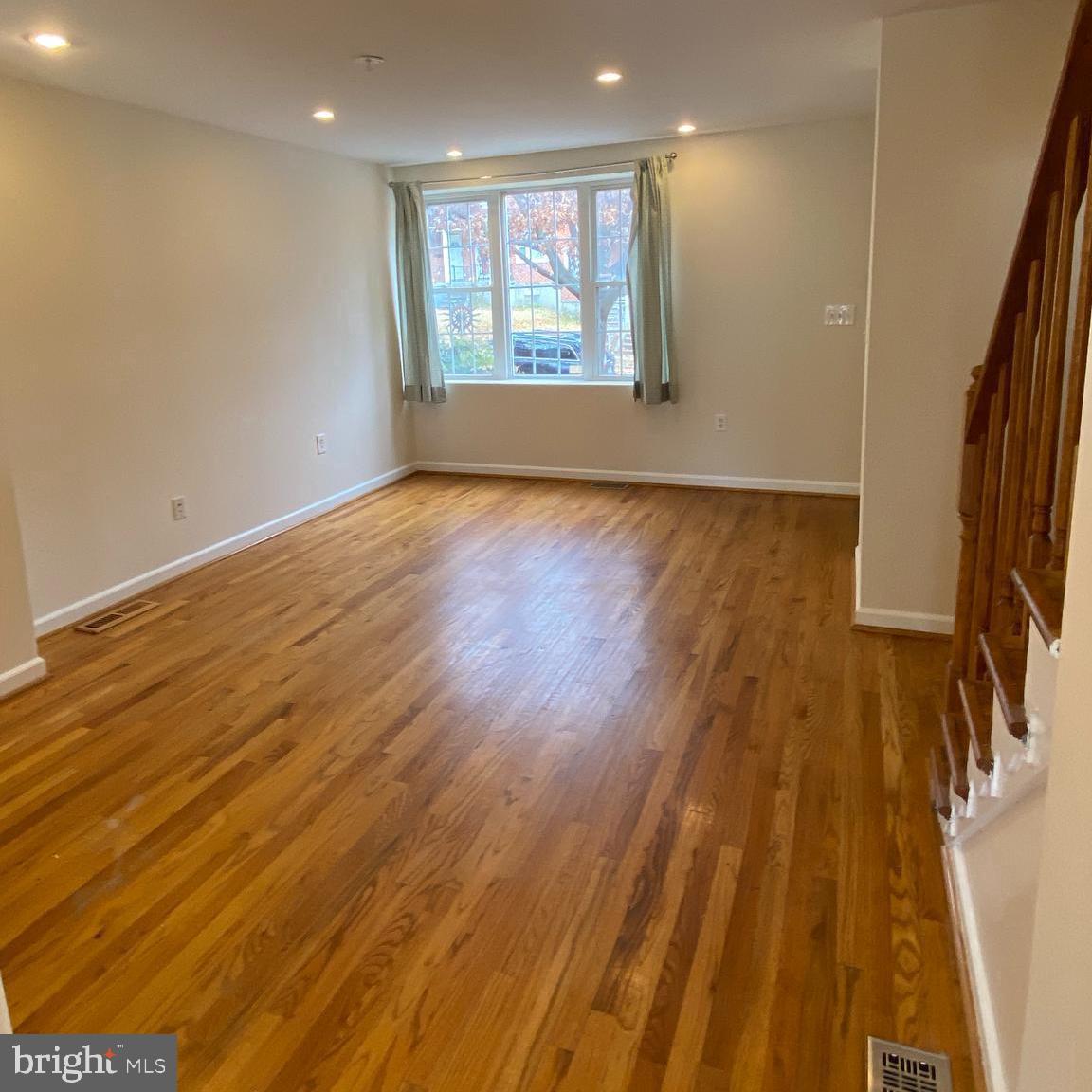 WOODBERRY - Residential Lease