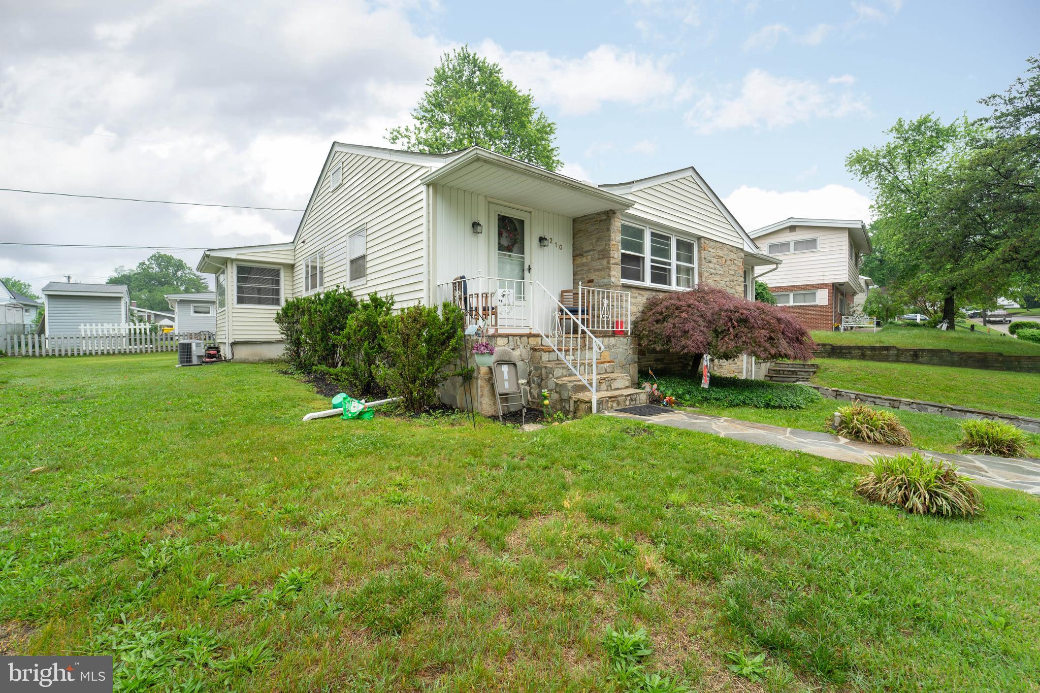 210 CORONET DRIVE