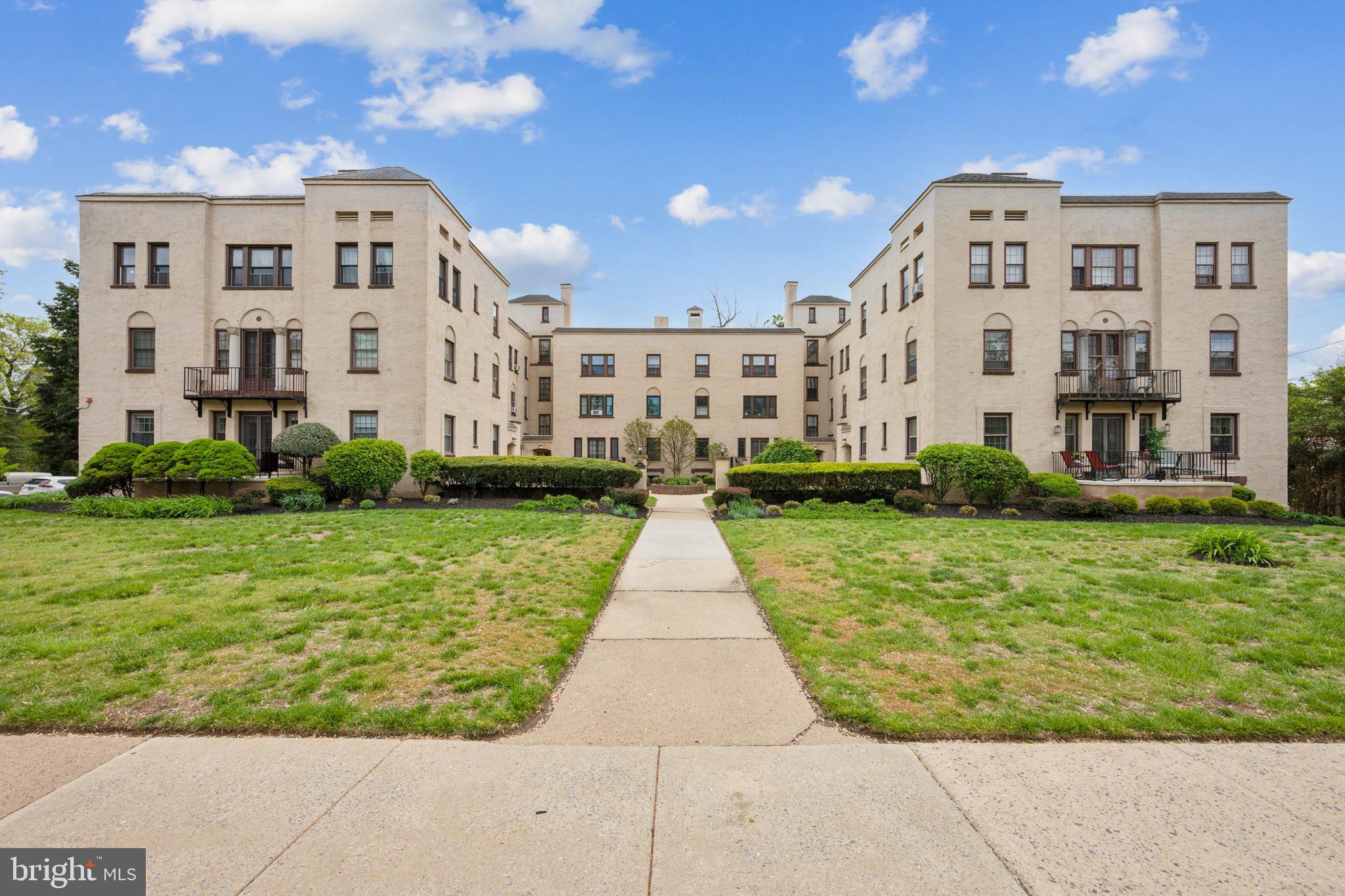 210 E MAPLE AVENUE A6