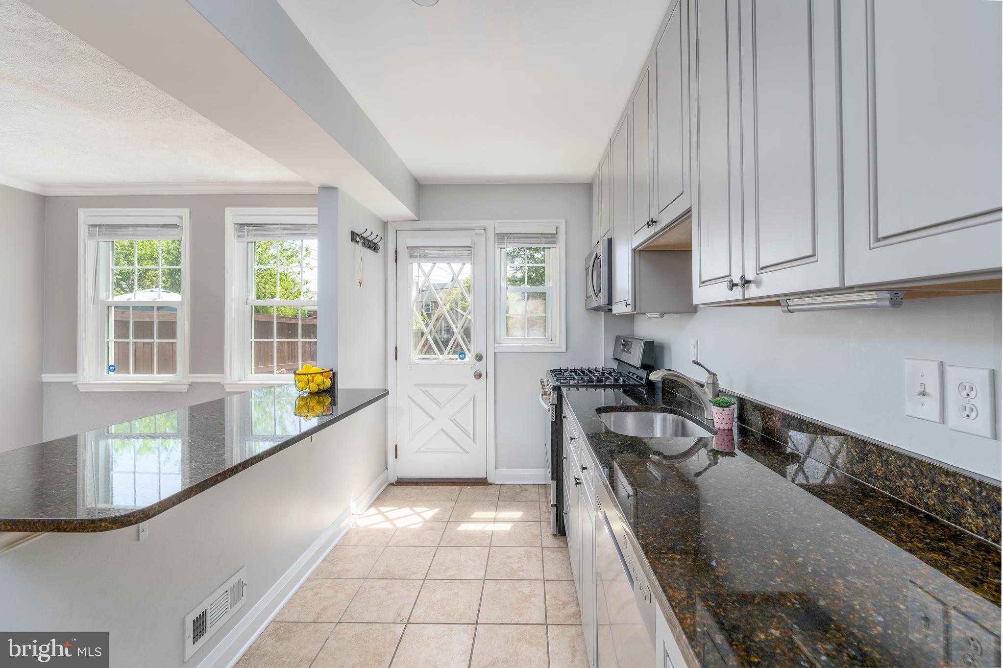 KNETTISHALL - Residential Lease