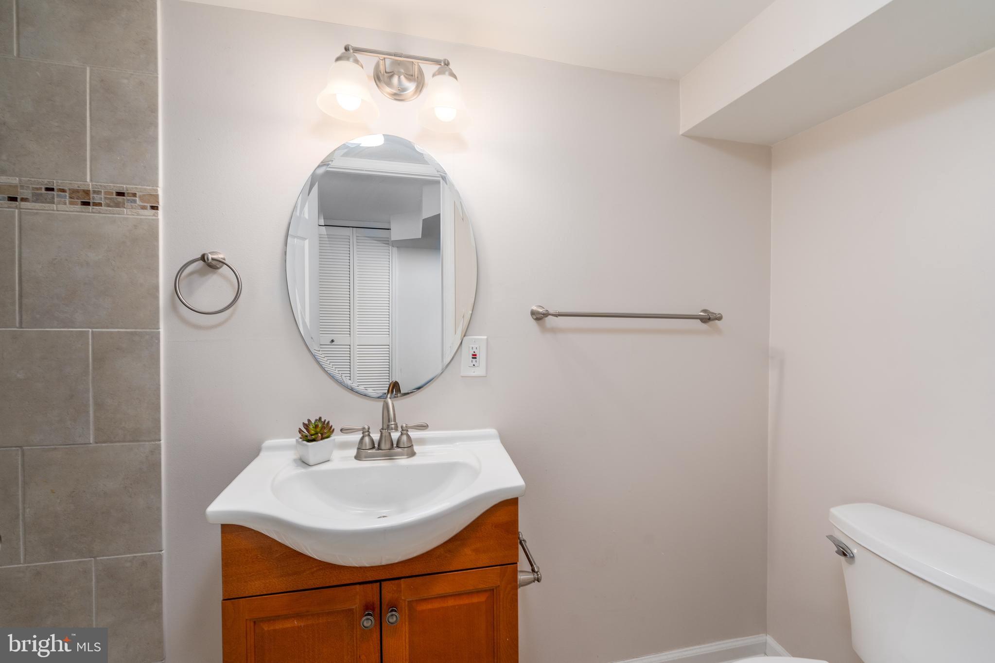 KNETTISHALL - Residential Lease