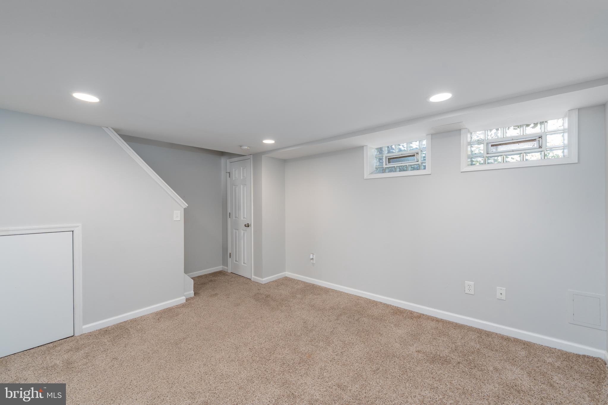 KNETTISHALL - Residential Lease