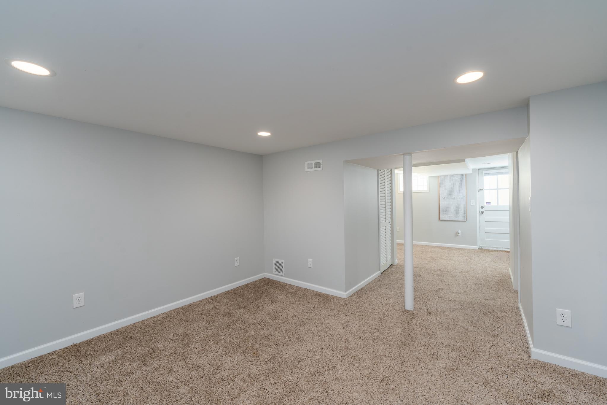 KNETTISHALL - Residential Lease