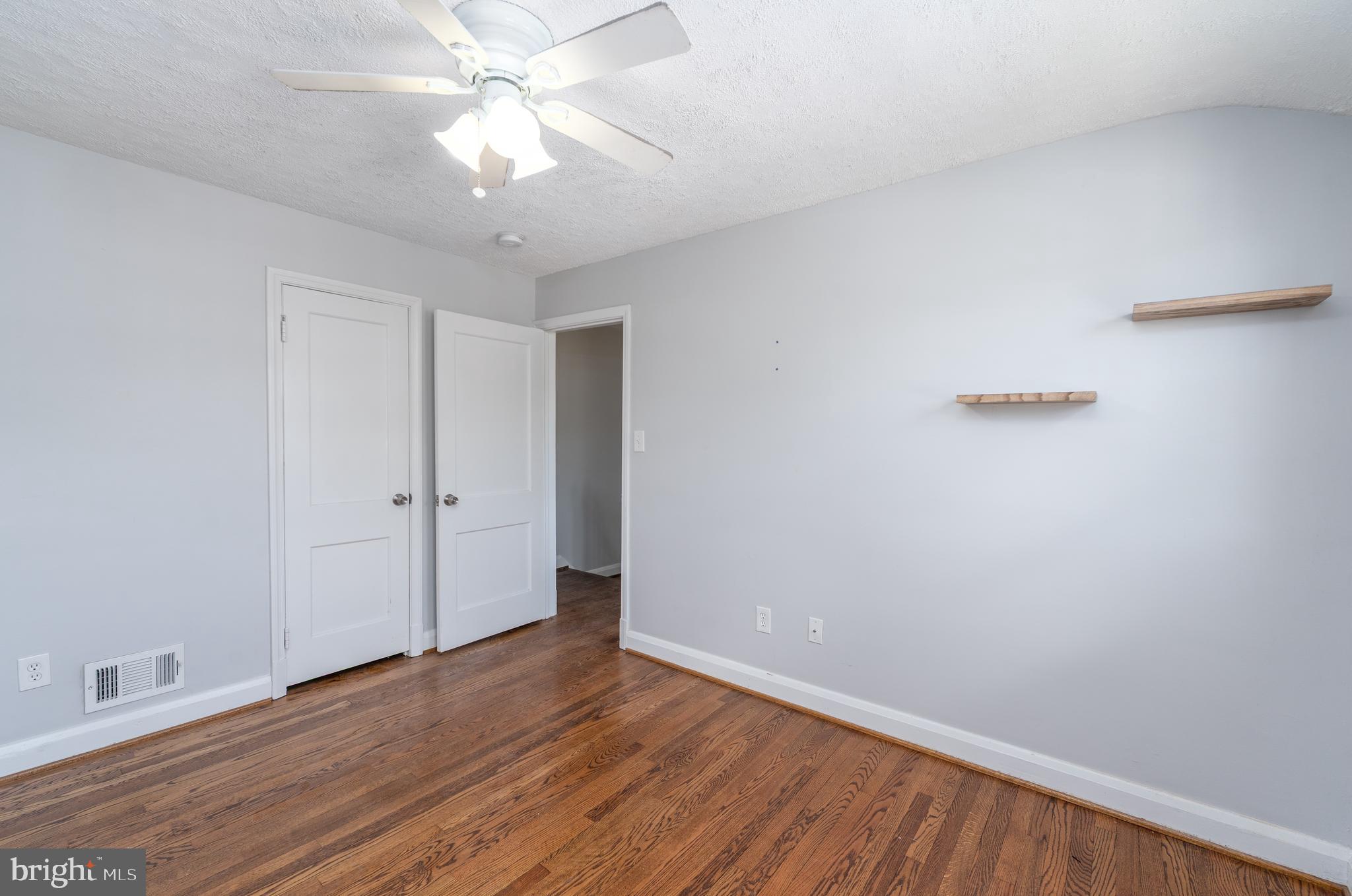 KNETTISHALL - Residential Lease