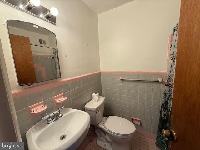 COLLINGDALE - Residential Lease