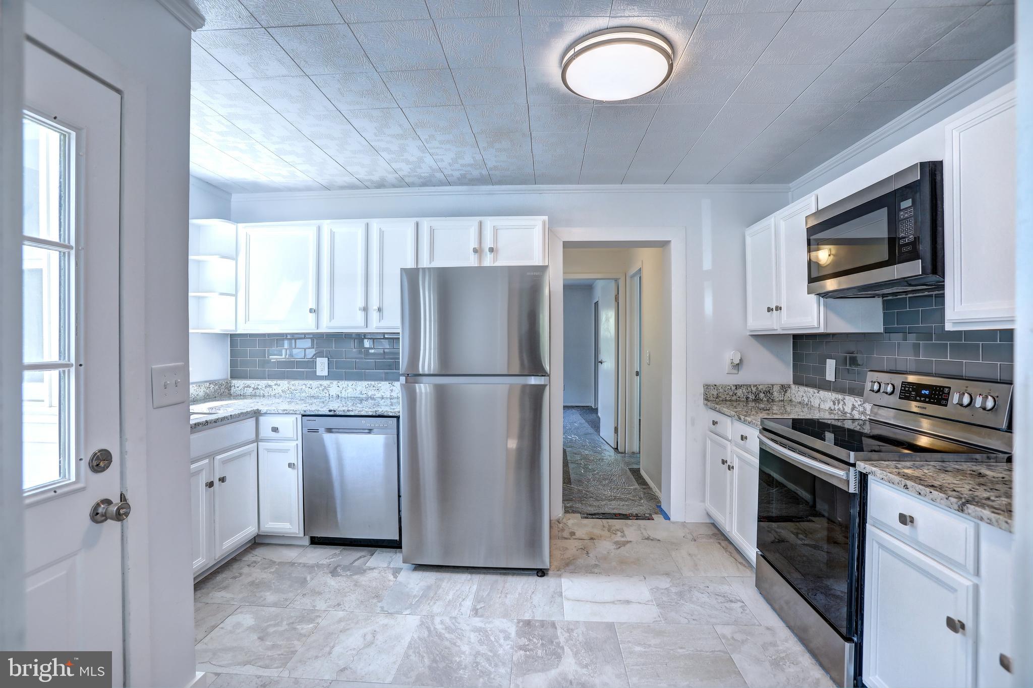 TOWN OF LOVETTSVILLE - Residential