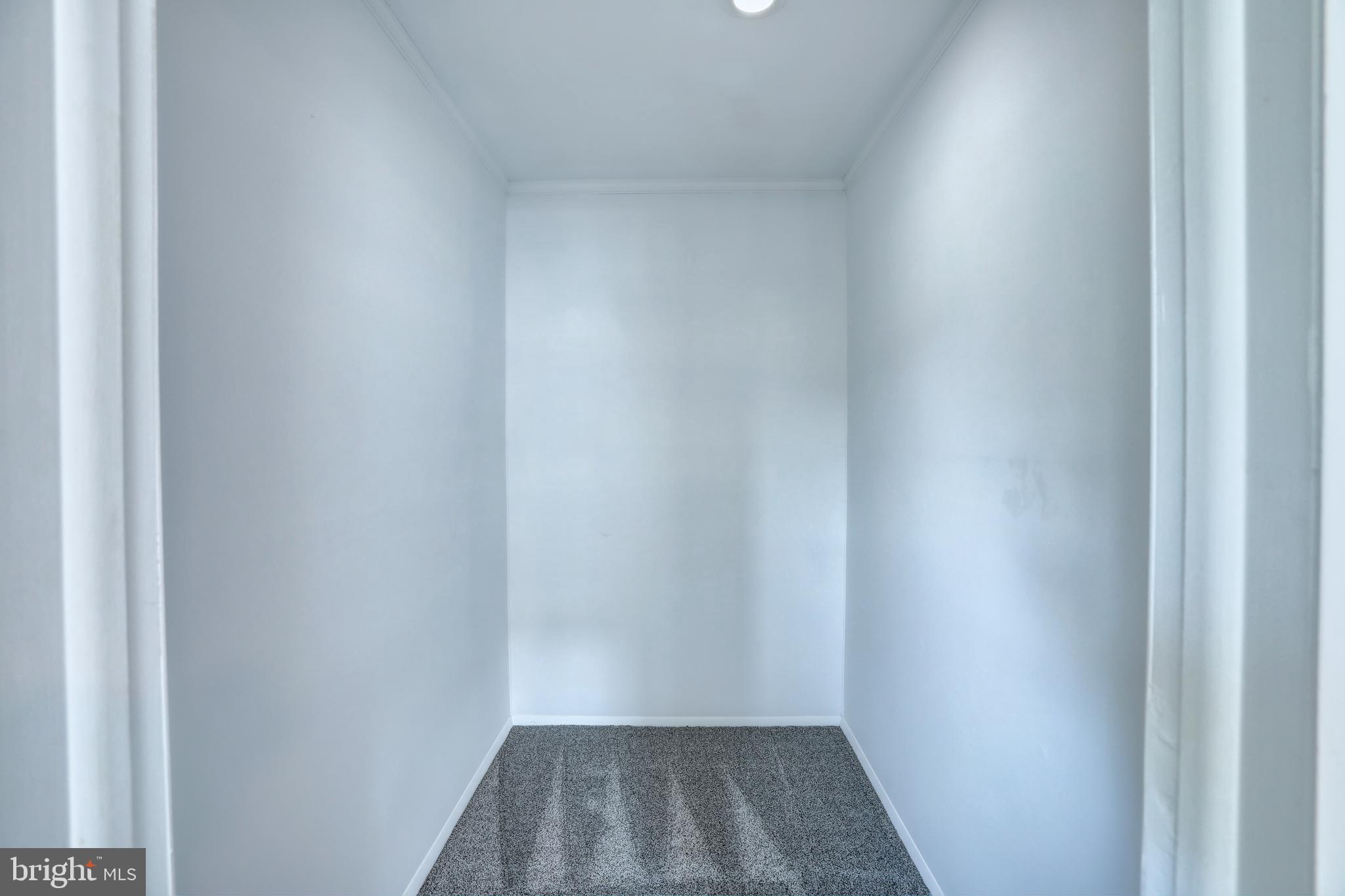 TOWN OF LOVETTSVILLE - Residential