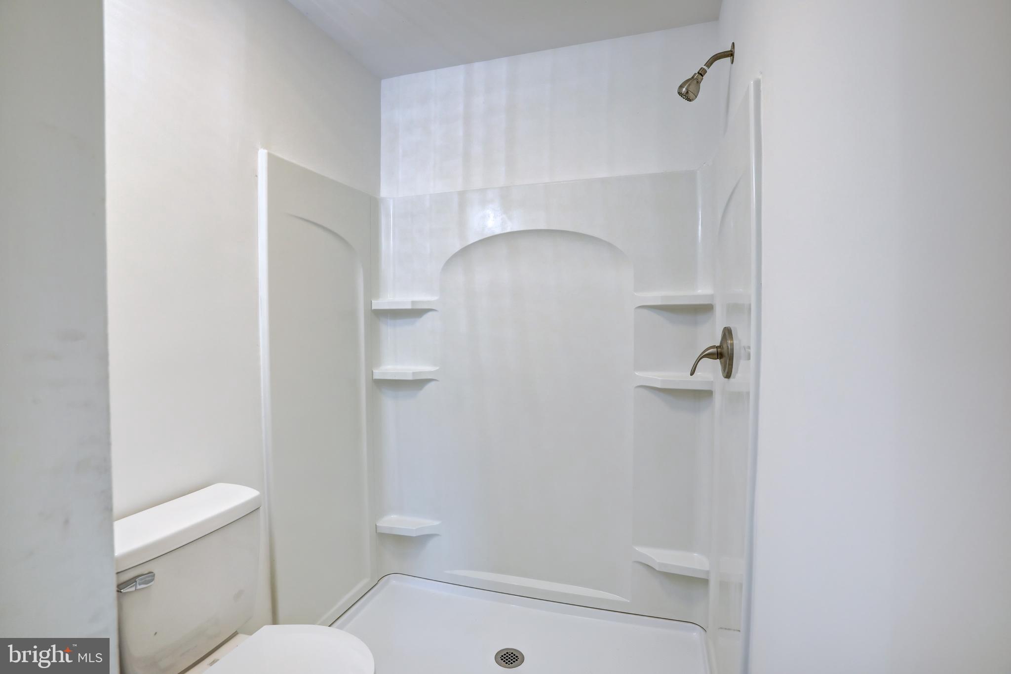 TOWN OF LOVETTSVILLE - Residential