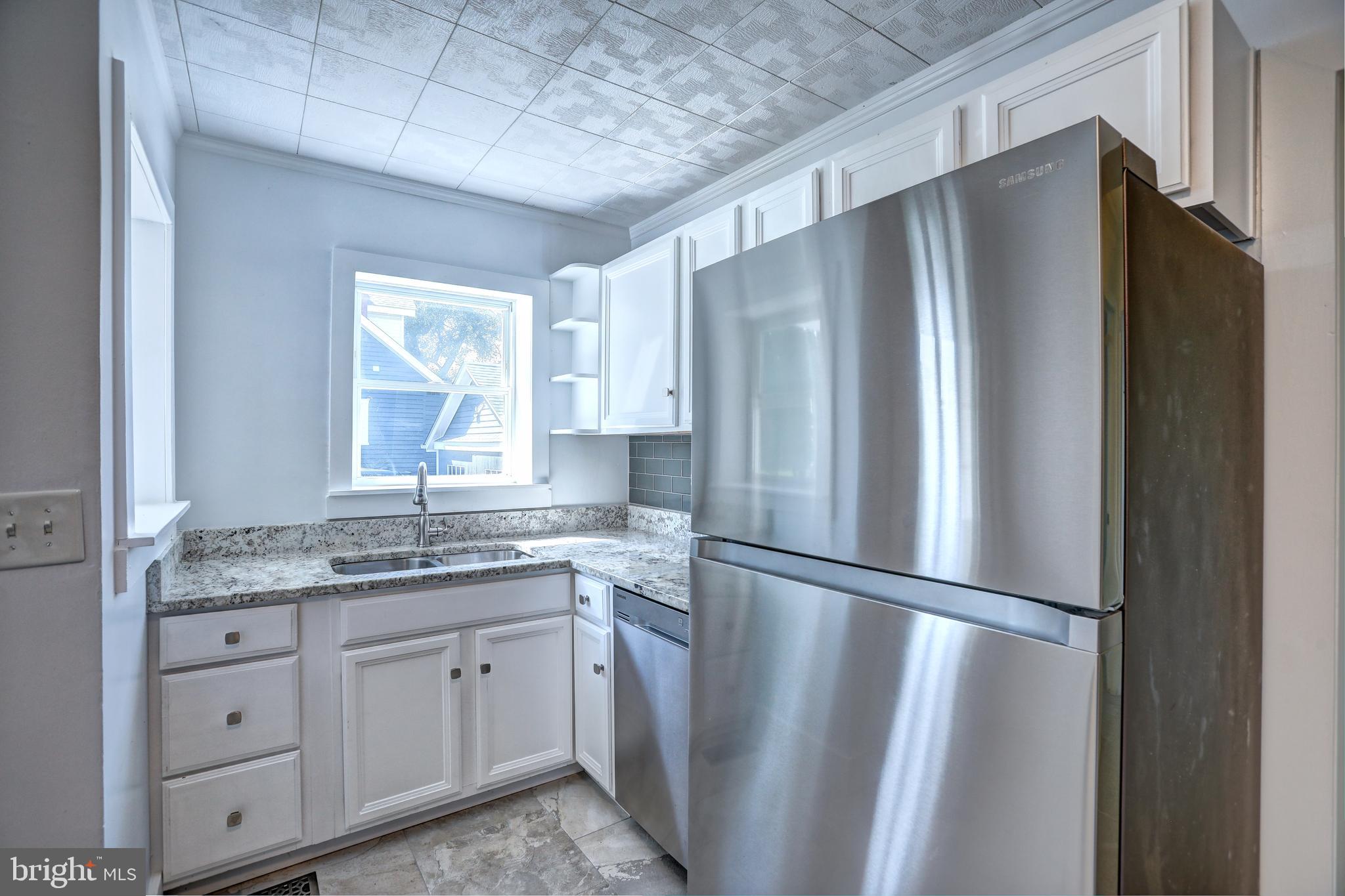 TOWN OF LOVETTSVILLE - Residential