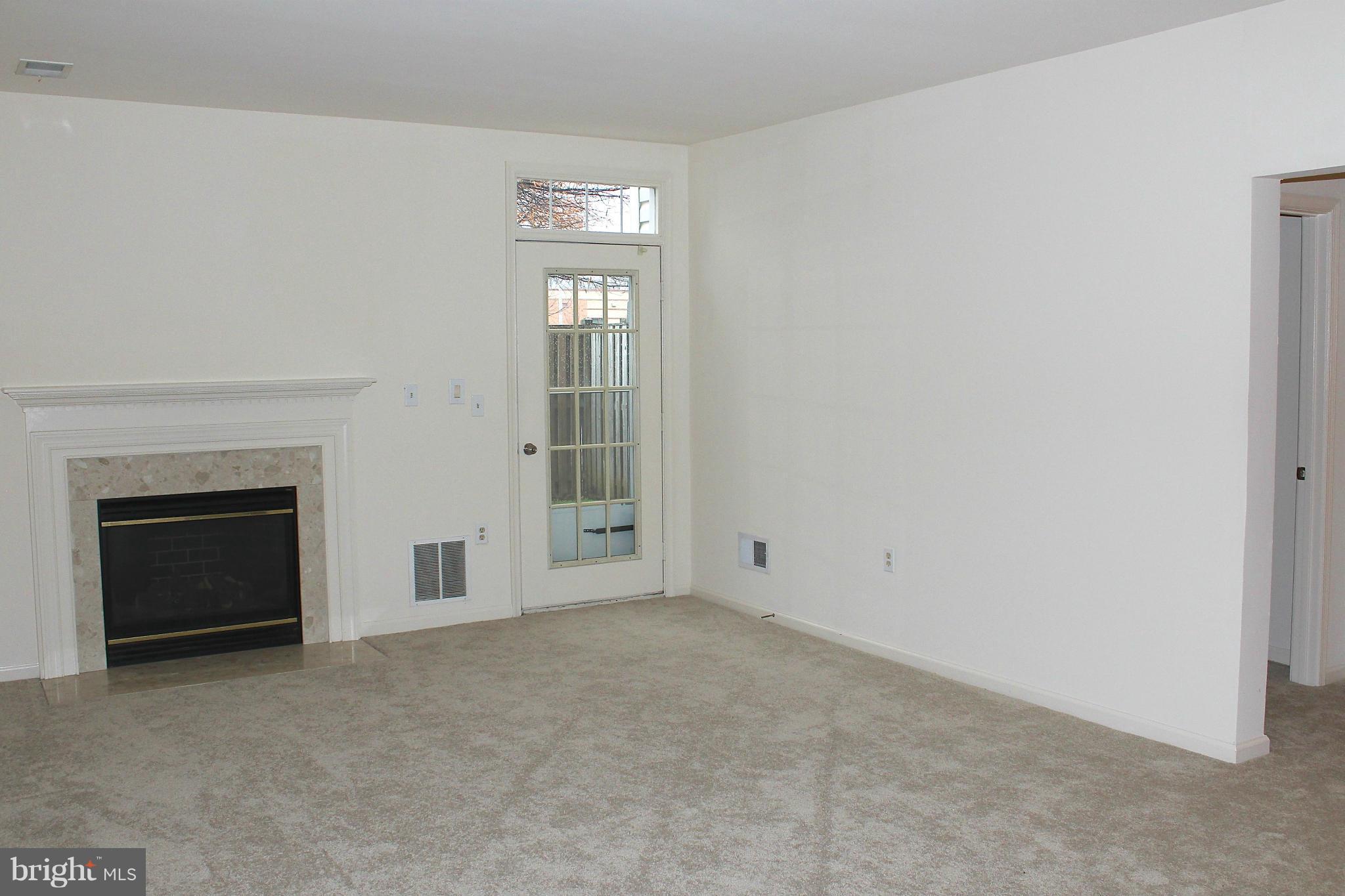 NANTUCKET MEWS @ CROFTON - Residential