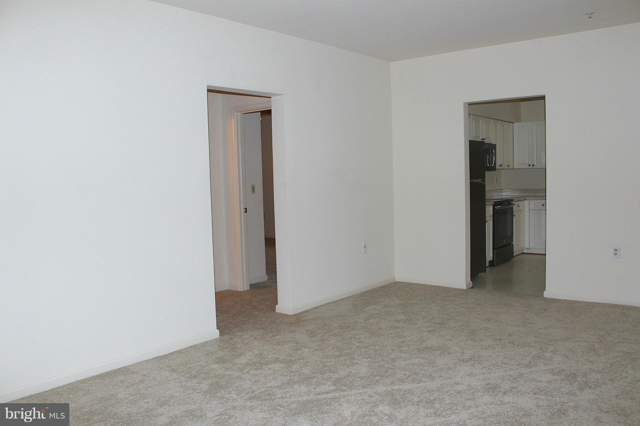 NANTUCKET MEWS @ CROFTON - Residential