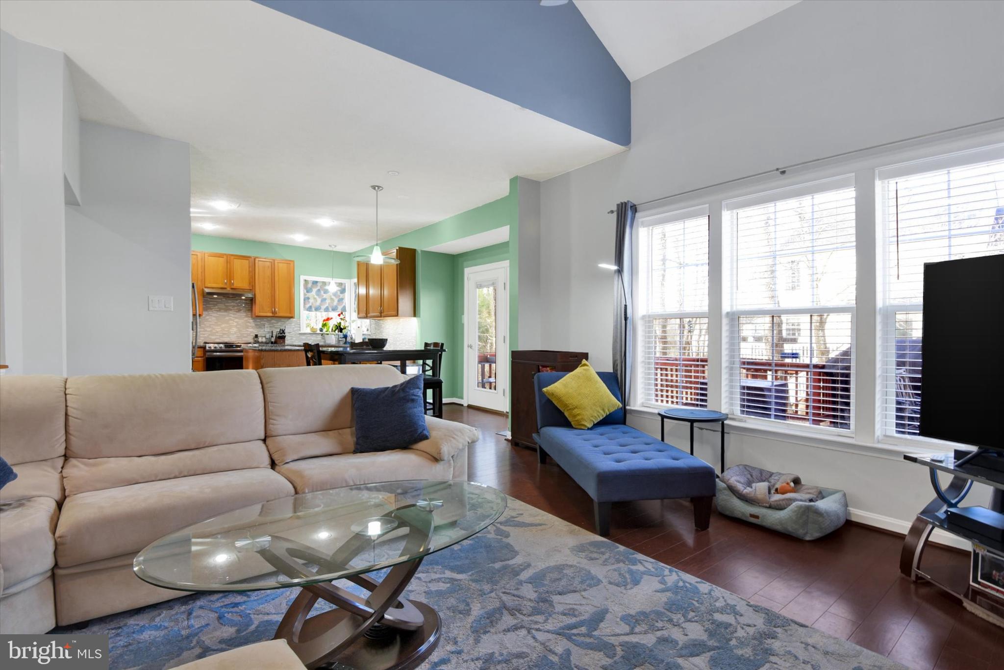 DEFLORA - Residential