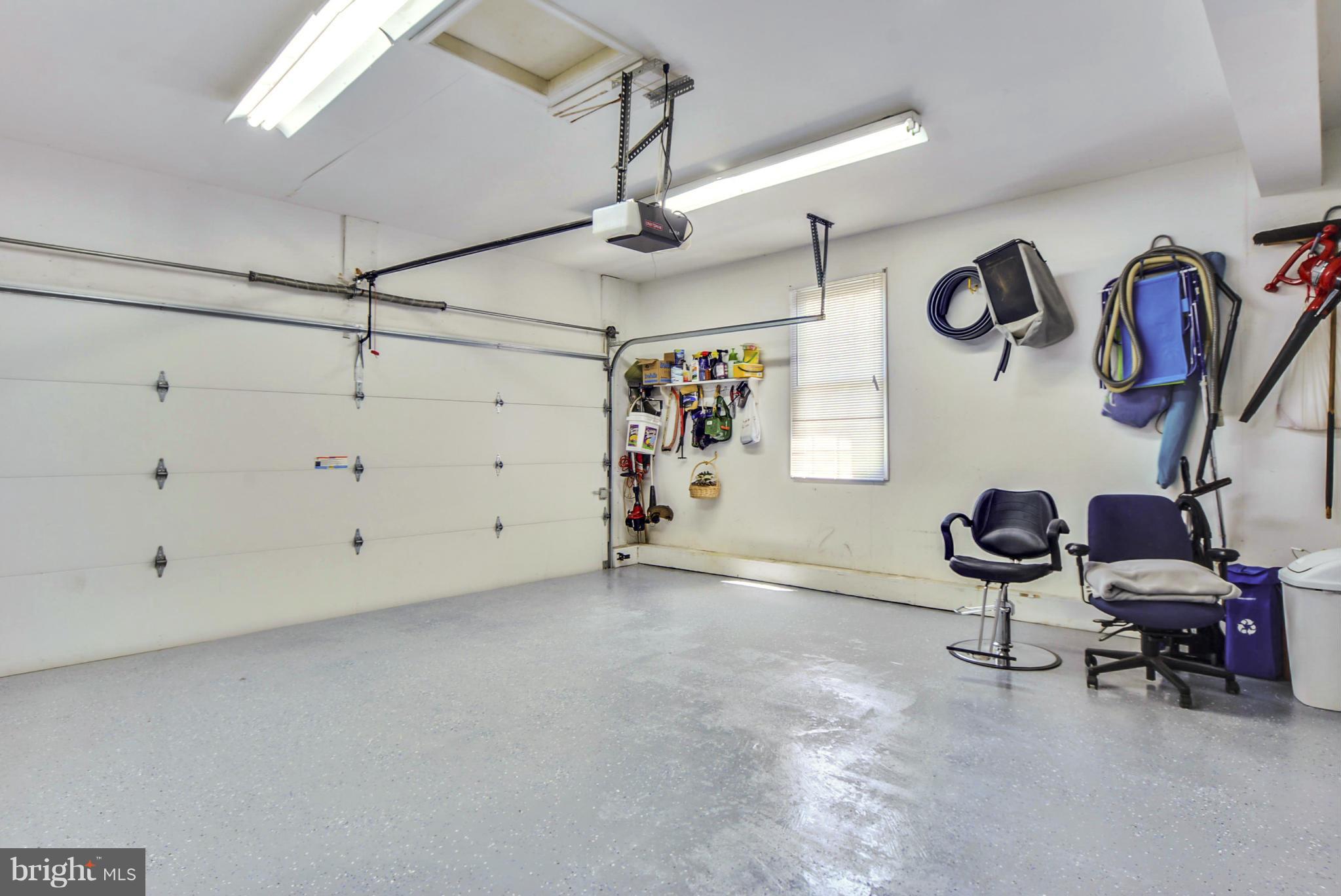 SEVEN OAKS - Residential