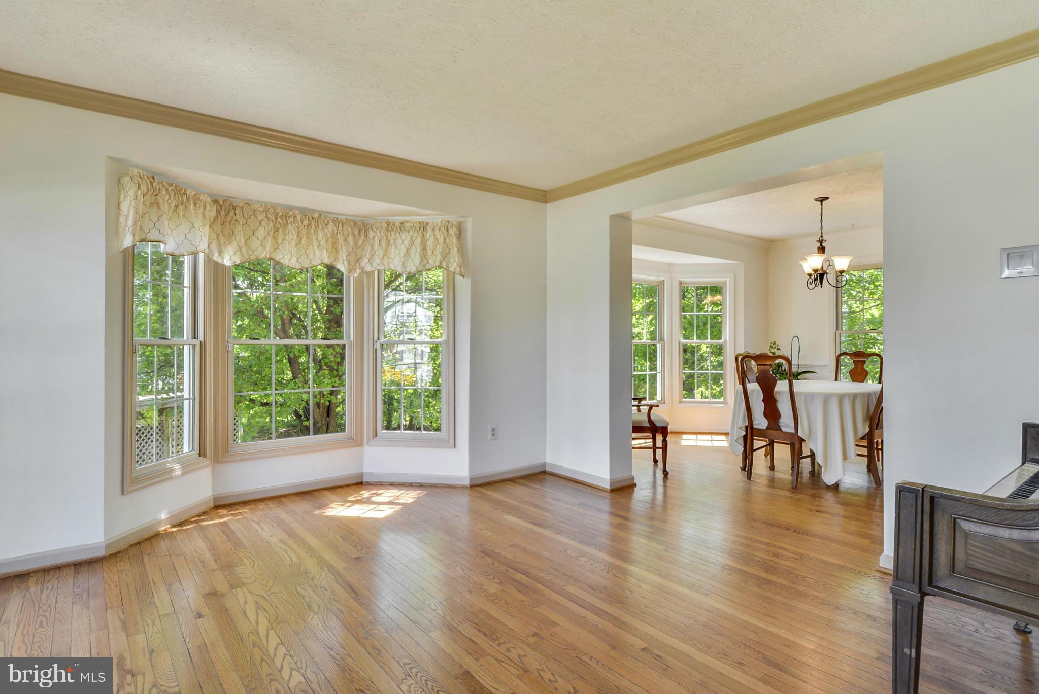 SEVEN OAKS - Residential