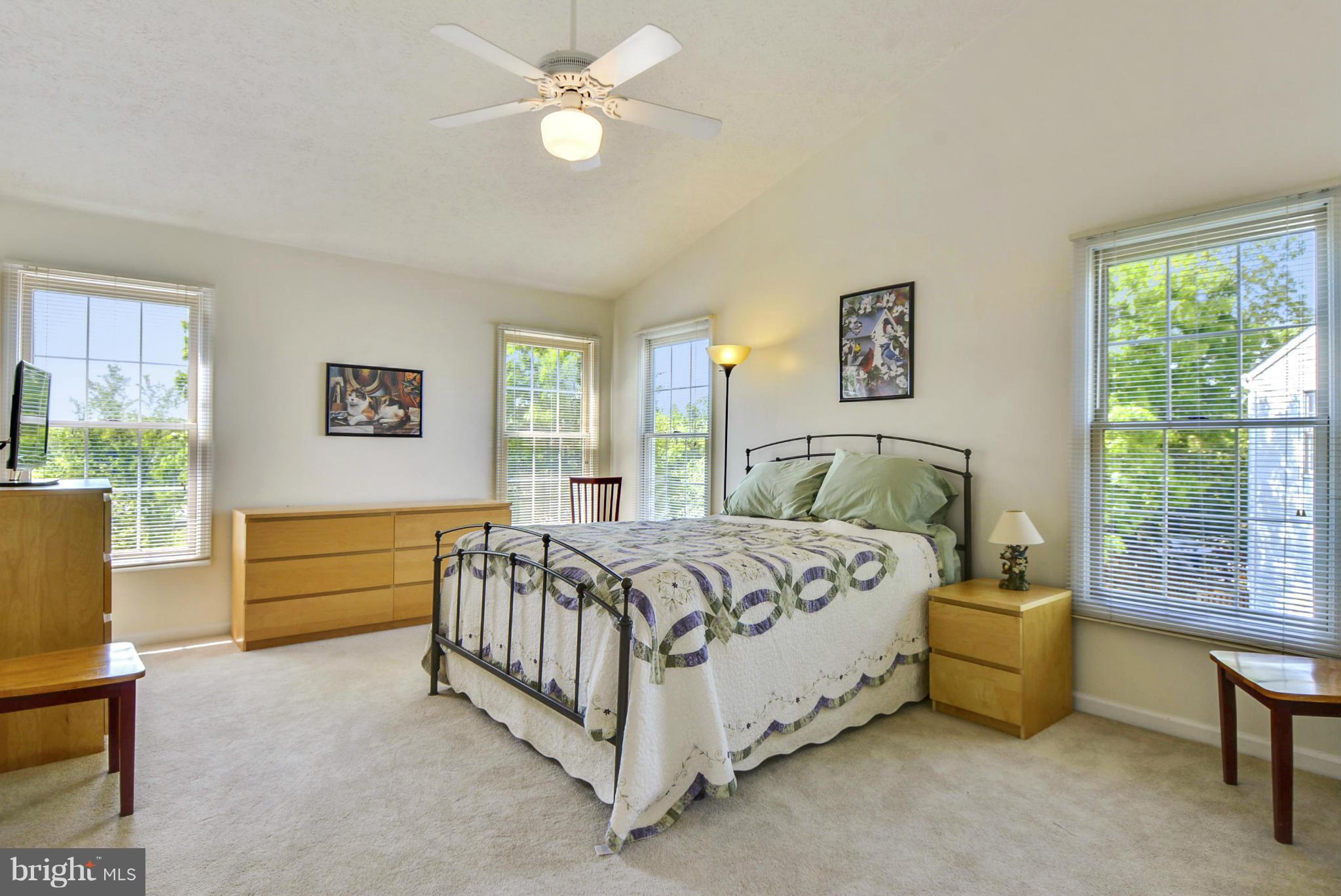 SEVEN OAKS - Residential