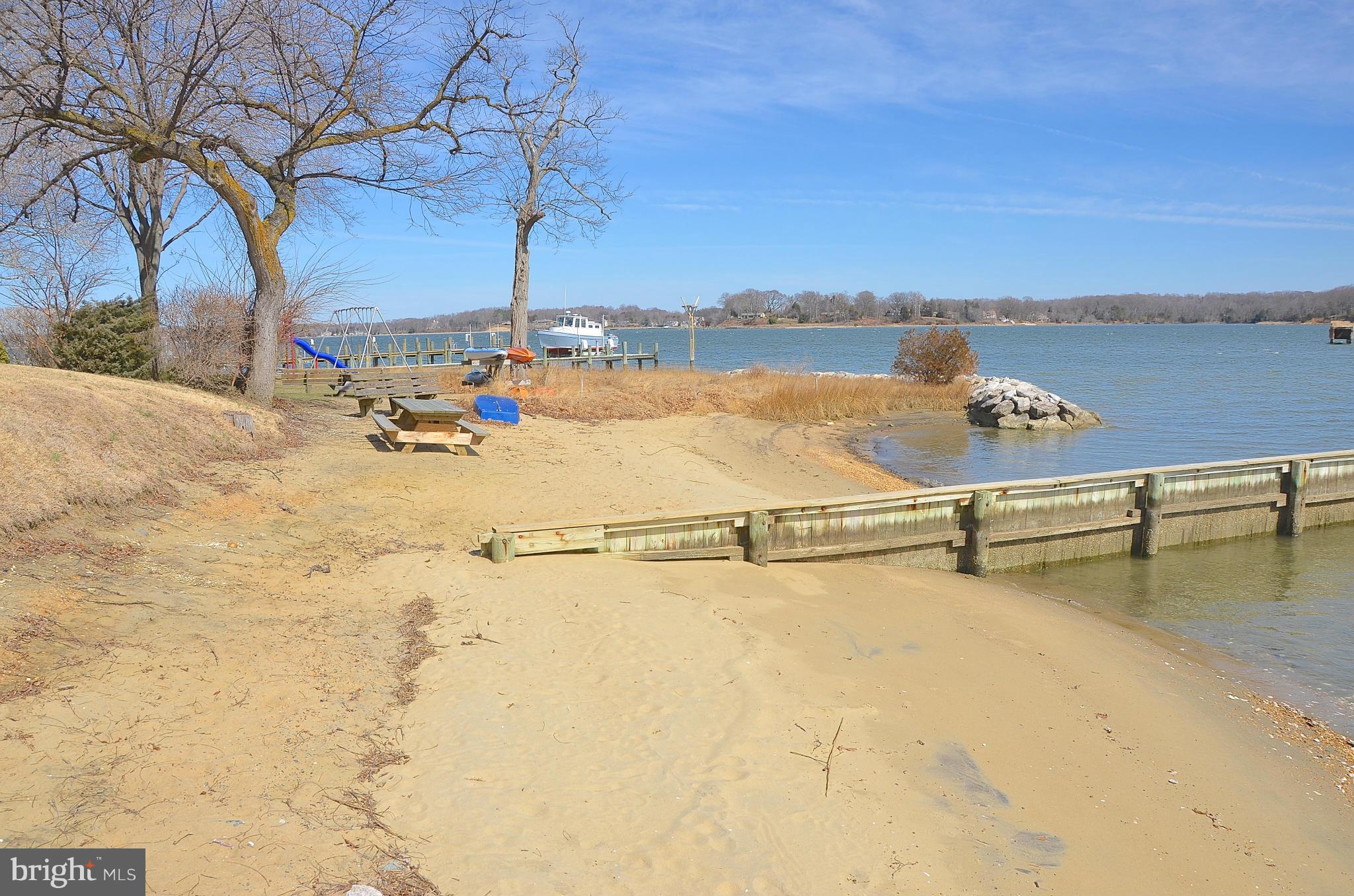 LOCH HAVEN BEACH - Residential