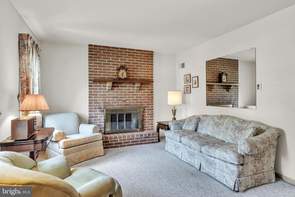 Photo of 102 Hampden Drive, MOUNTVILLE, PA 17554 (MLS # PALA2072774)