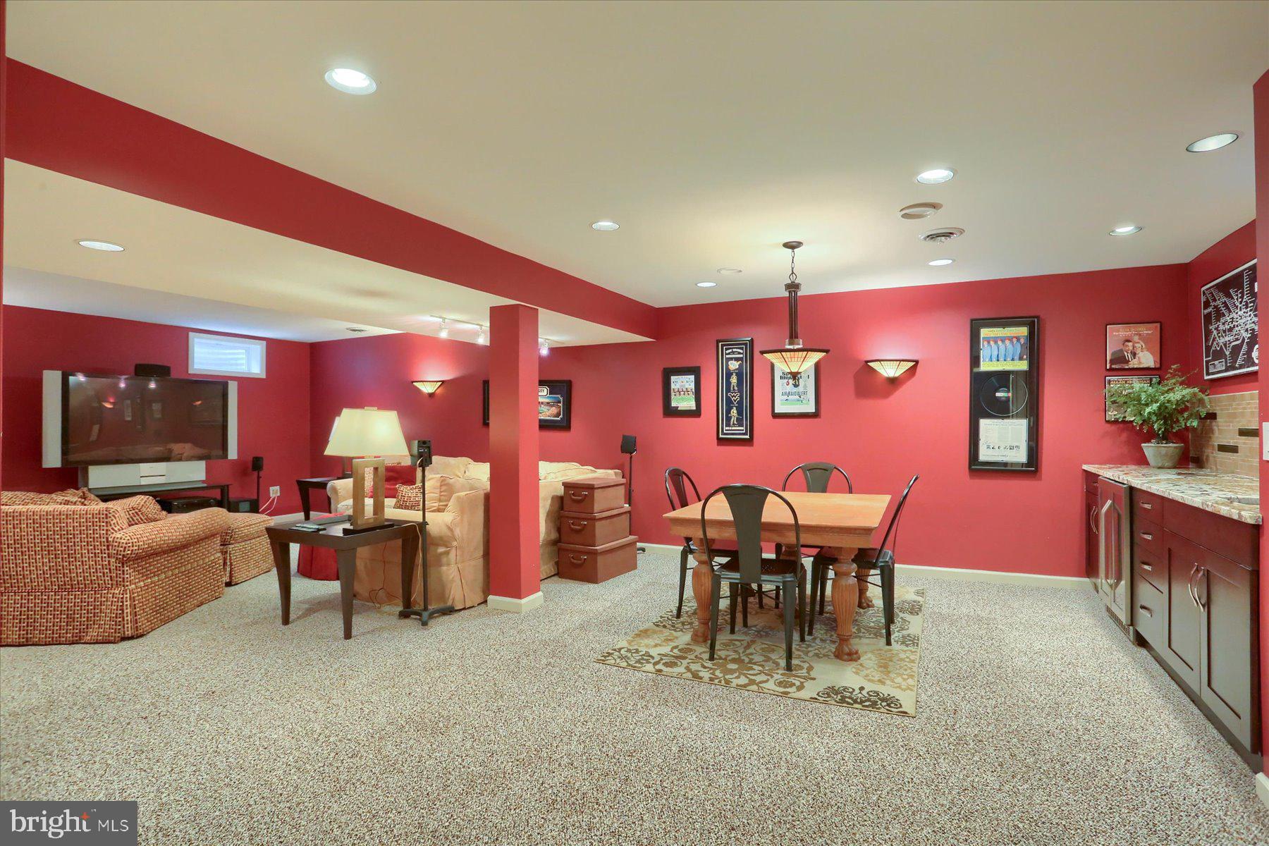 FOREST HILLS - Residential