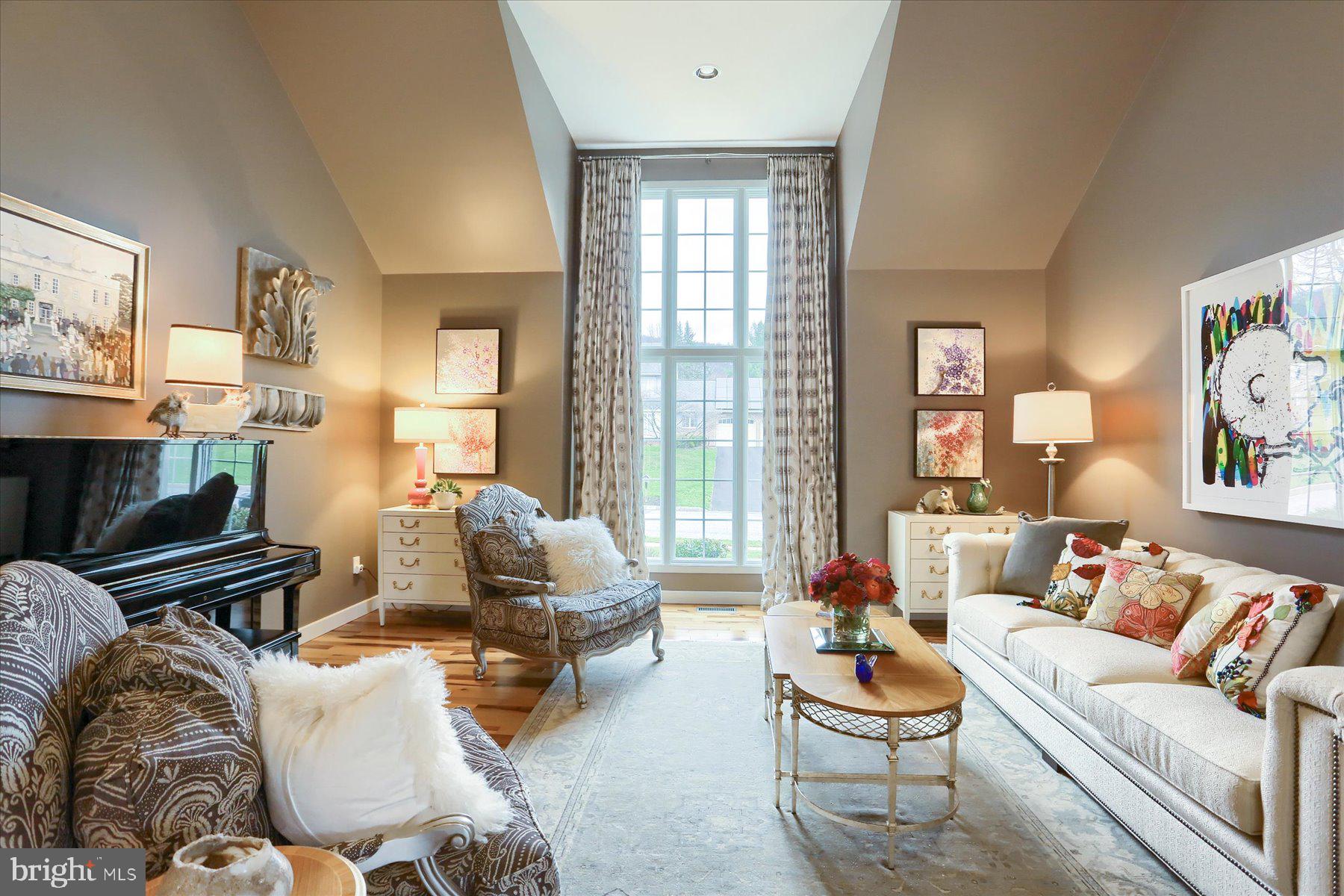 FOREST HILLS - Residential