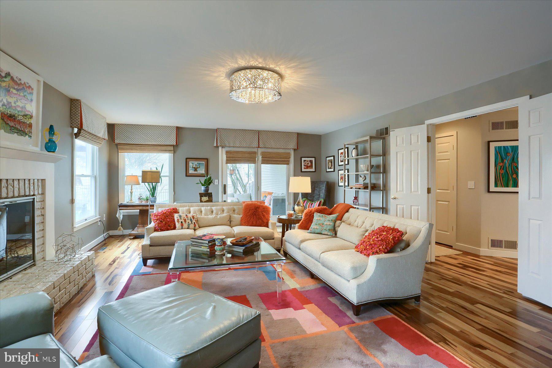 FOREST HILLS - Residential