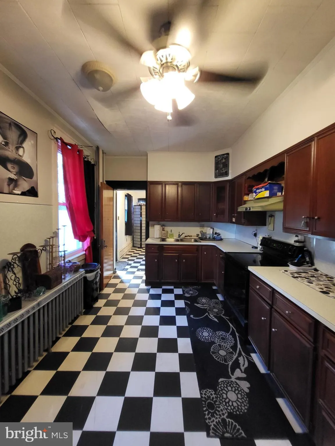 Reading, Pennsylvania 19611, United States, 4 Bedrooms Bedrooms, ,2 BathroomsBathrooms,Residential,Active,217495