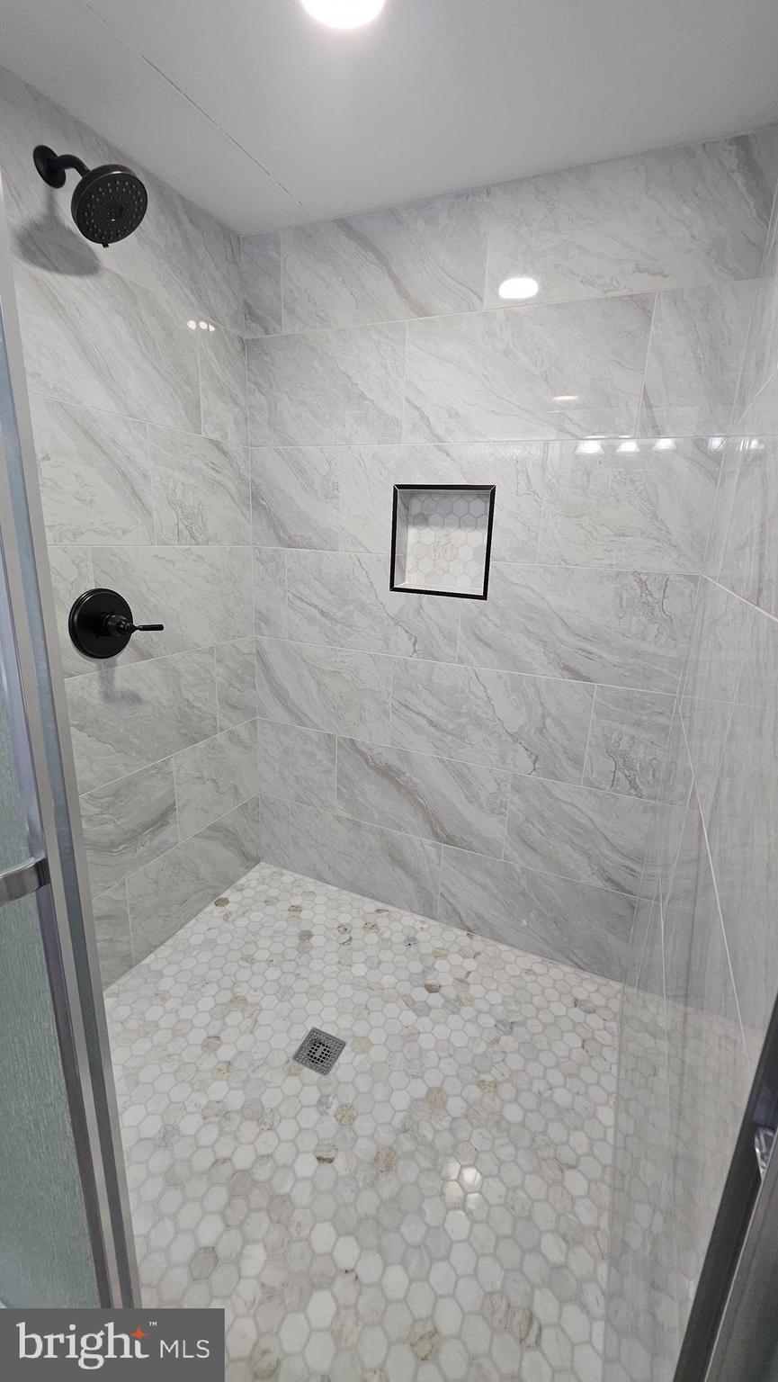 FOXWOOD VILLAGE - Residential