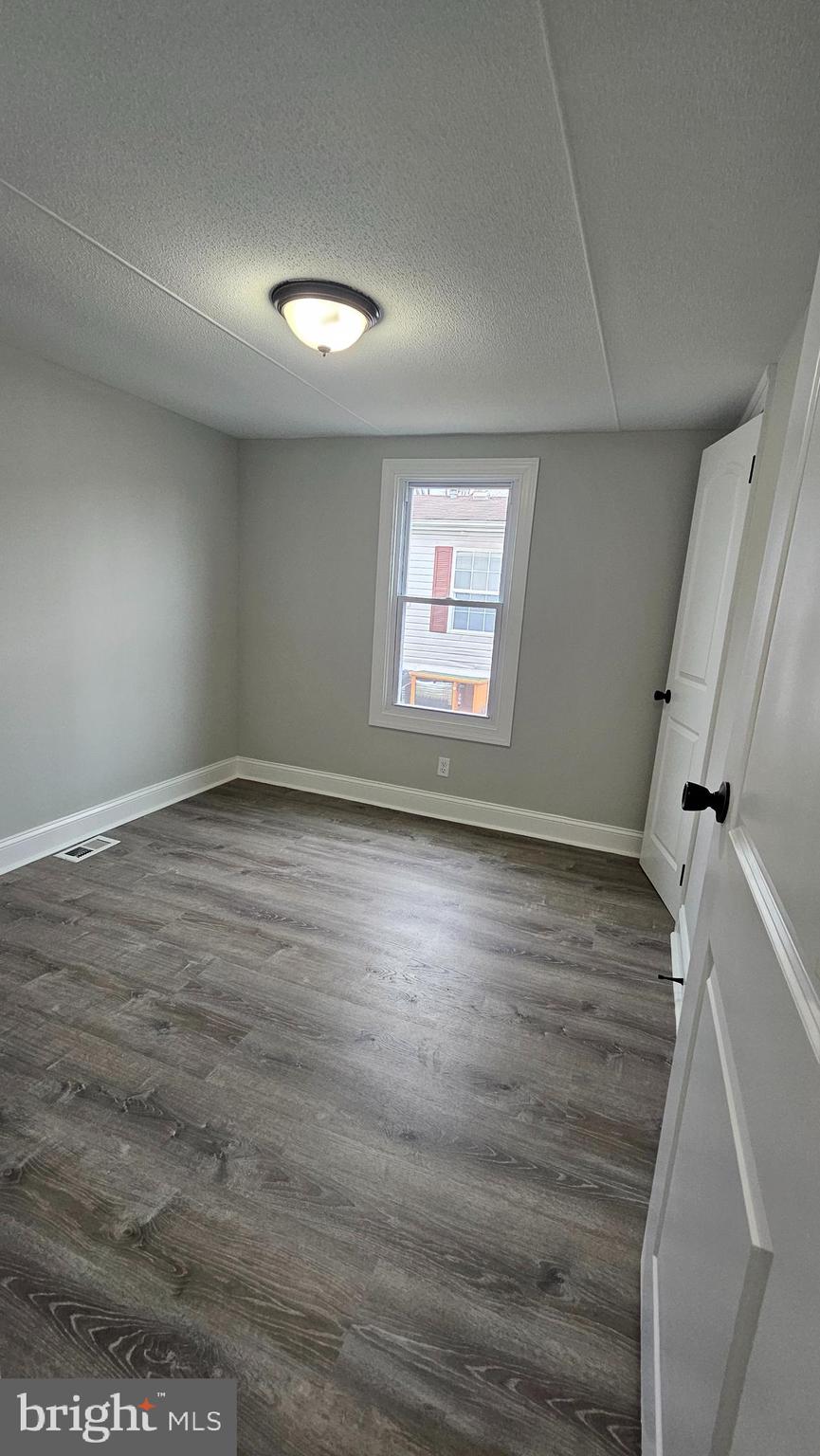 FOXWOOD VILLAGE - Residential