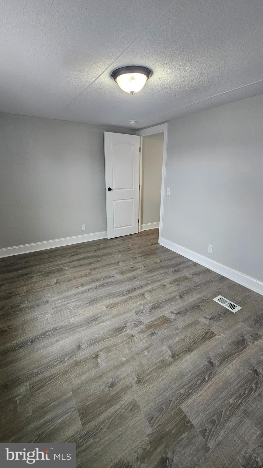 FOXWOOD VILLAGE - Residential